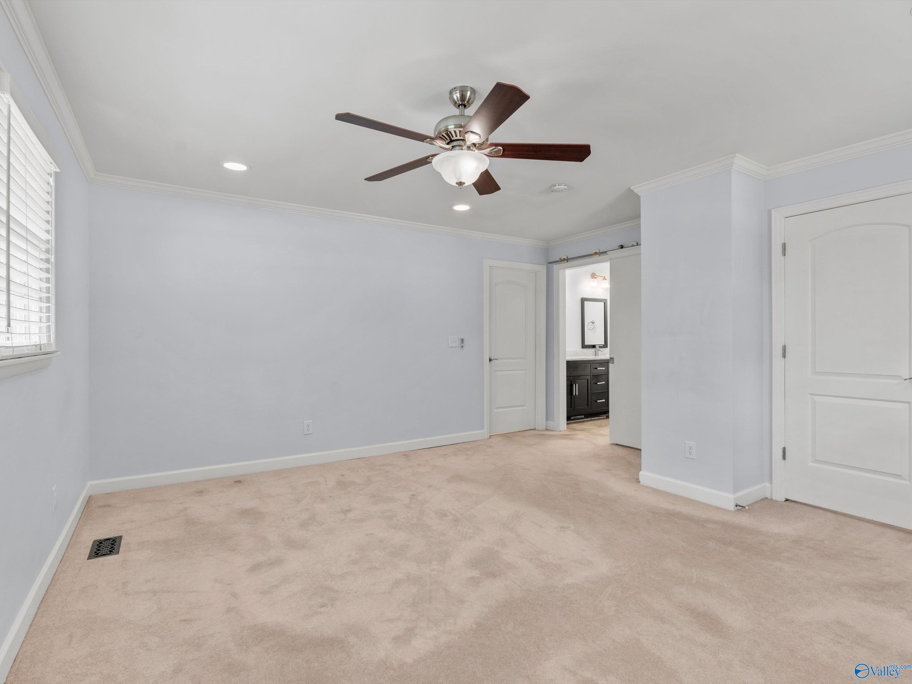 718 Versailles Drive SE