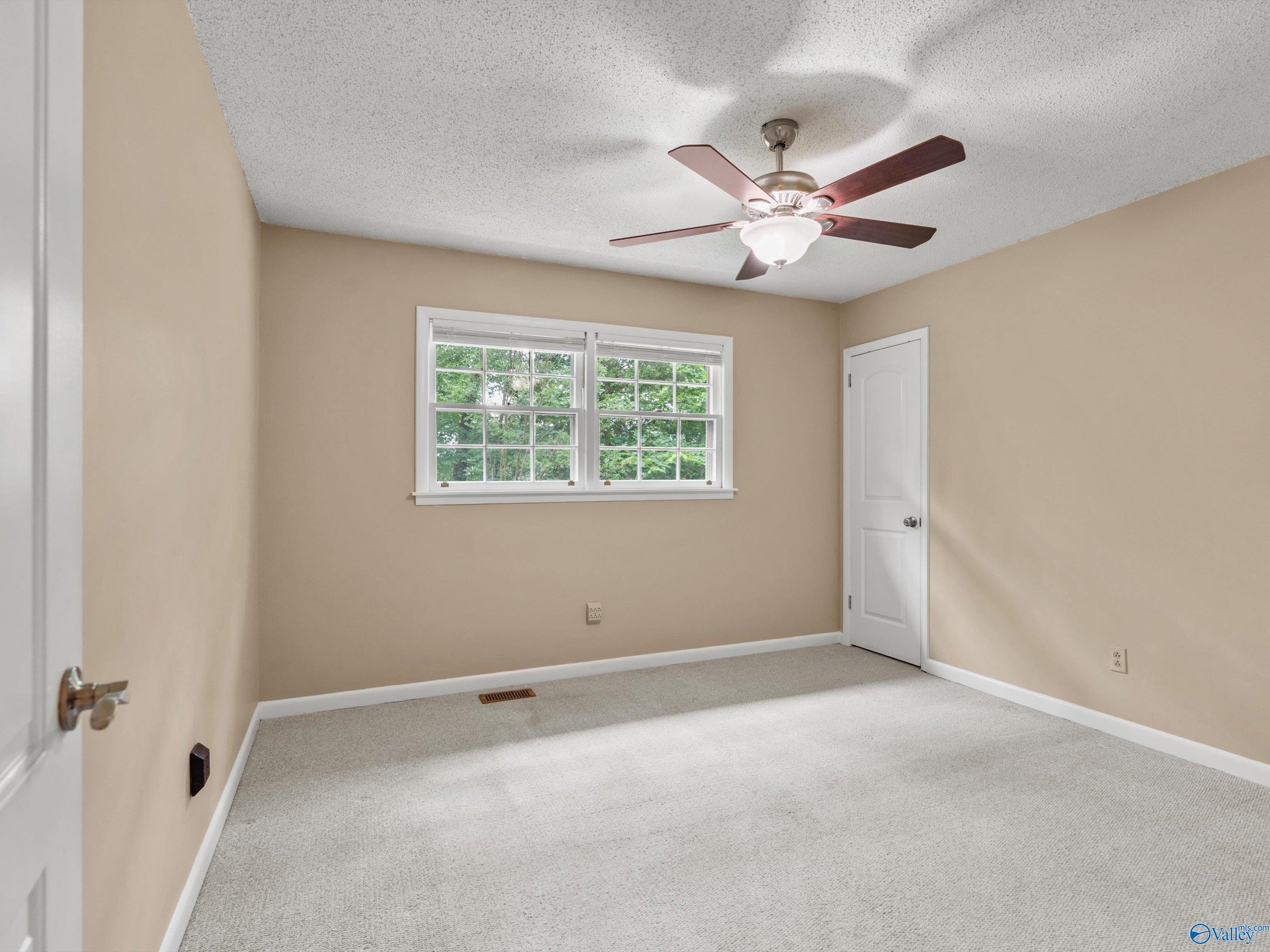 718 Versailles Drive SE