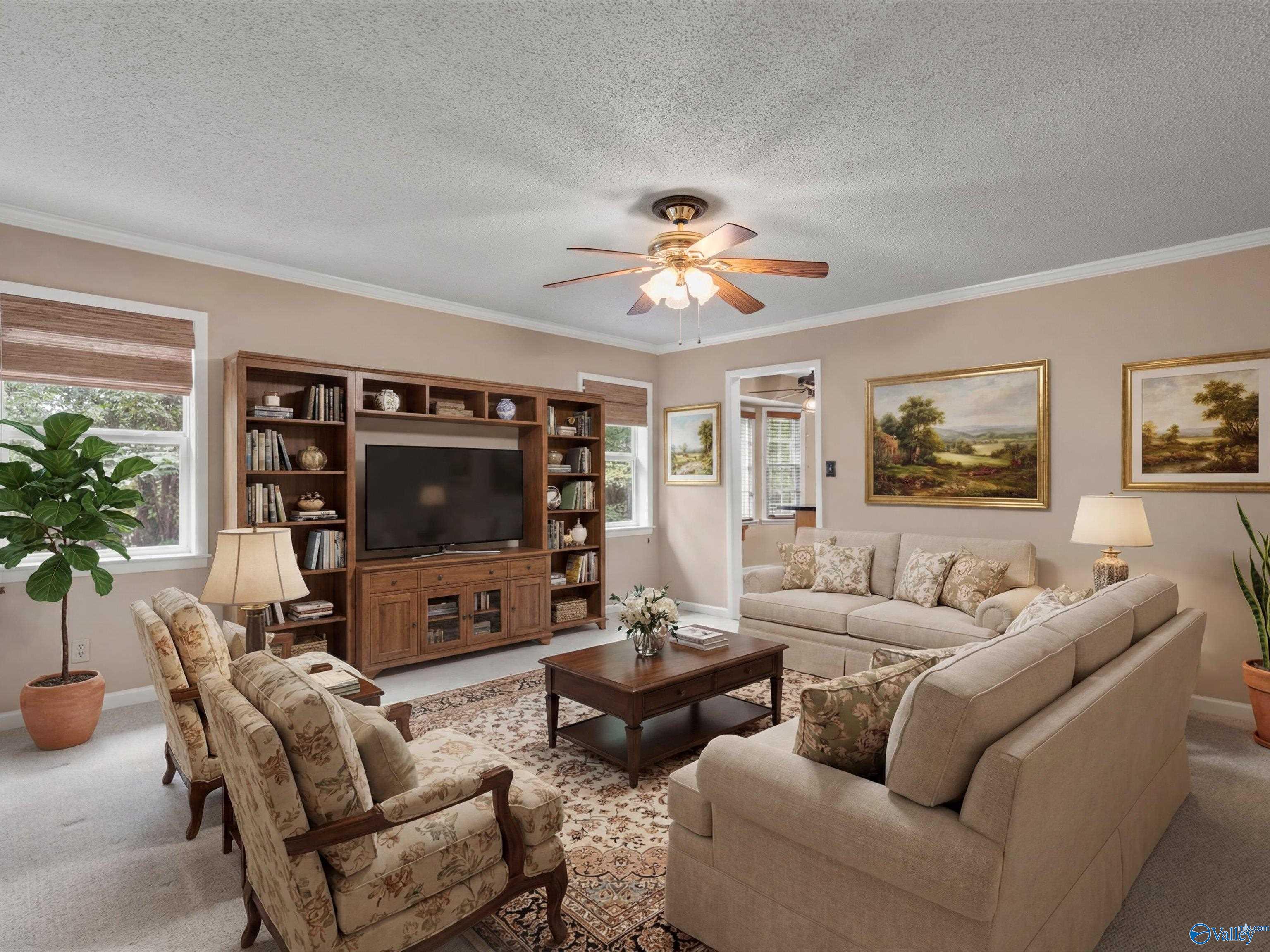 718 Versailles Drive SE