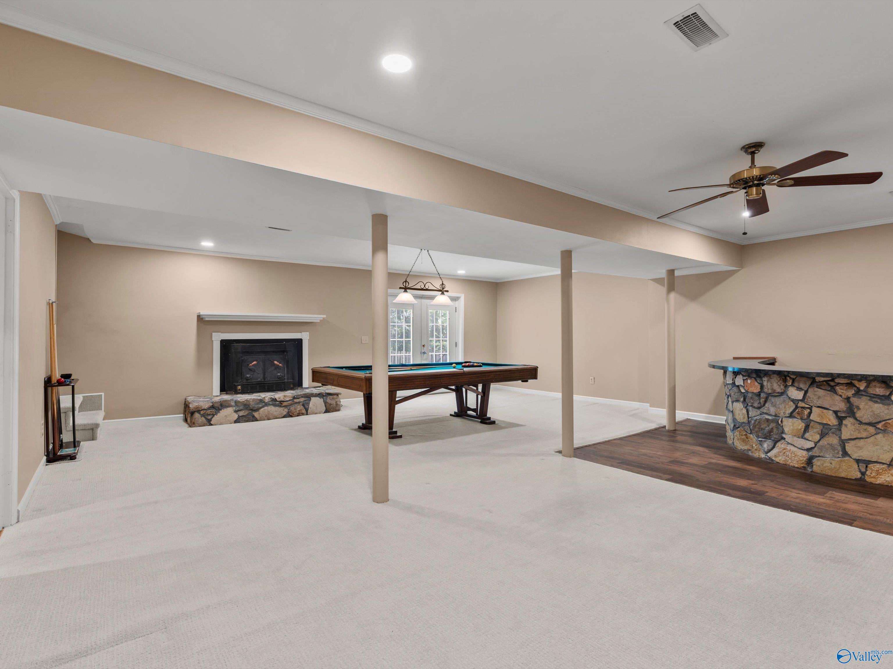 718 Versailles Drive SE