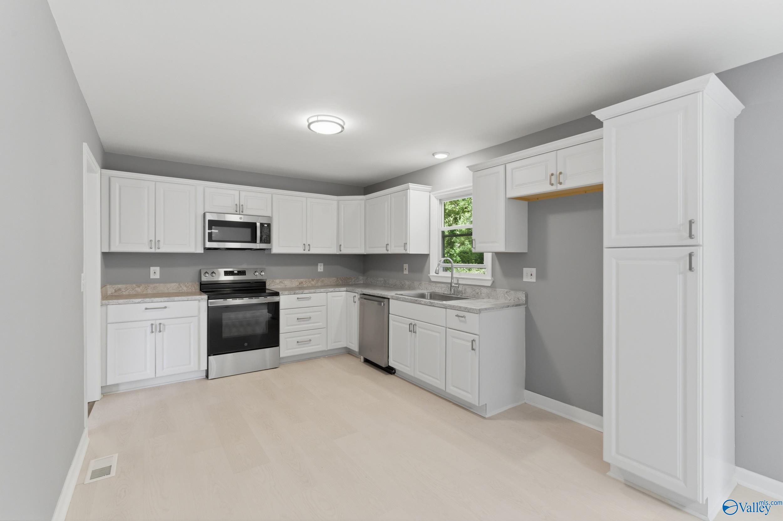 4019 Telstar Circle
