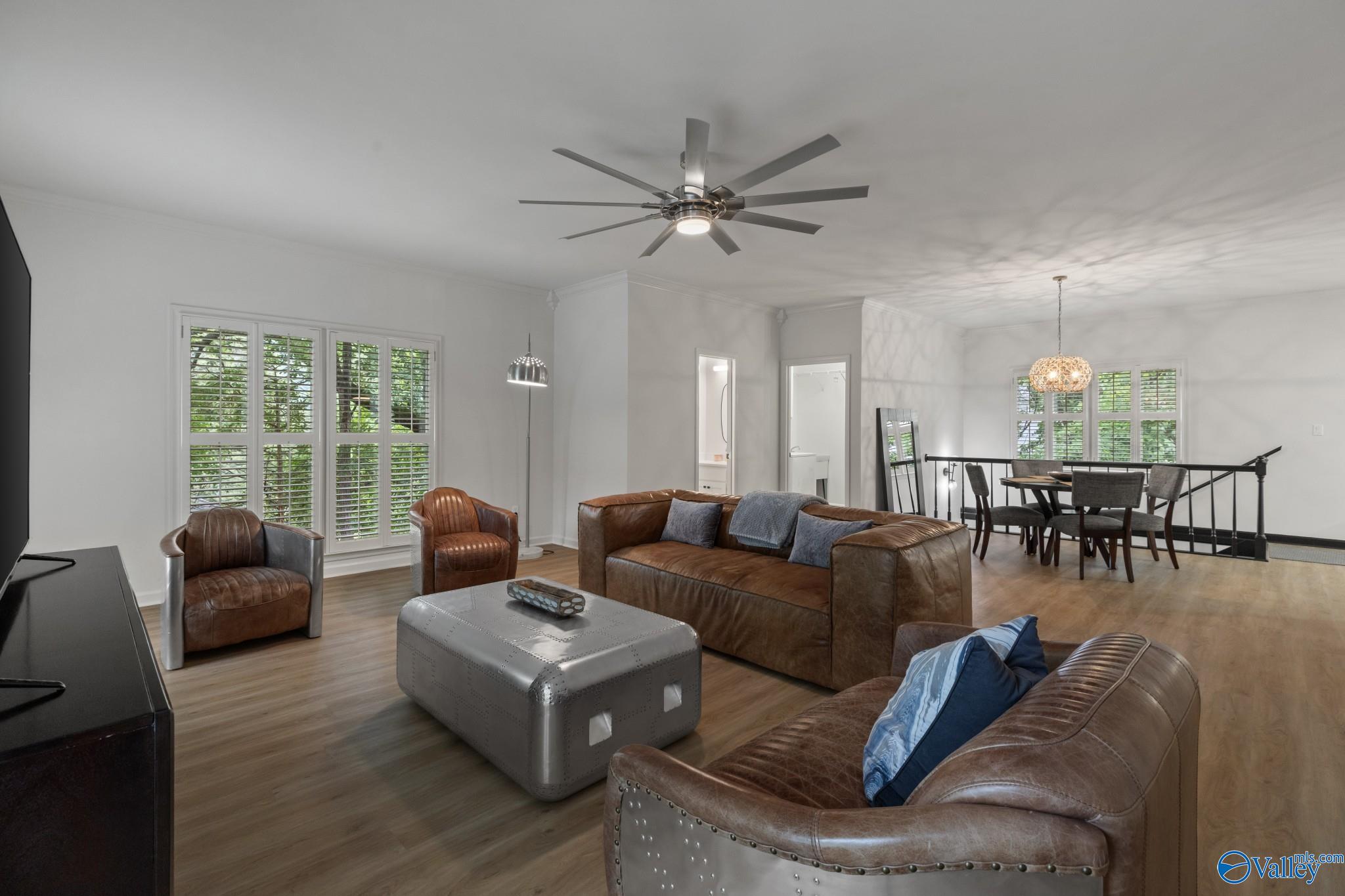 1702 Rockridge Circle SE