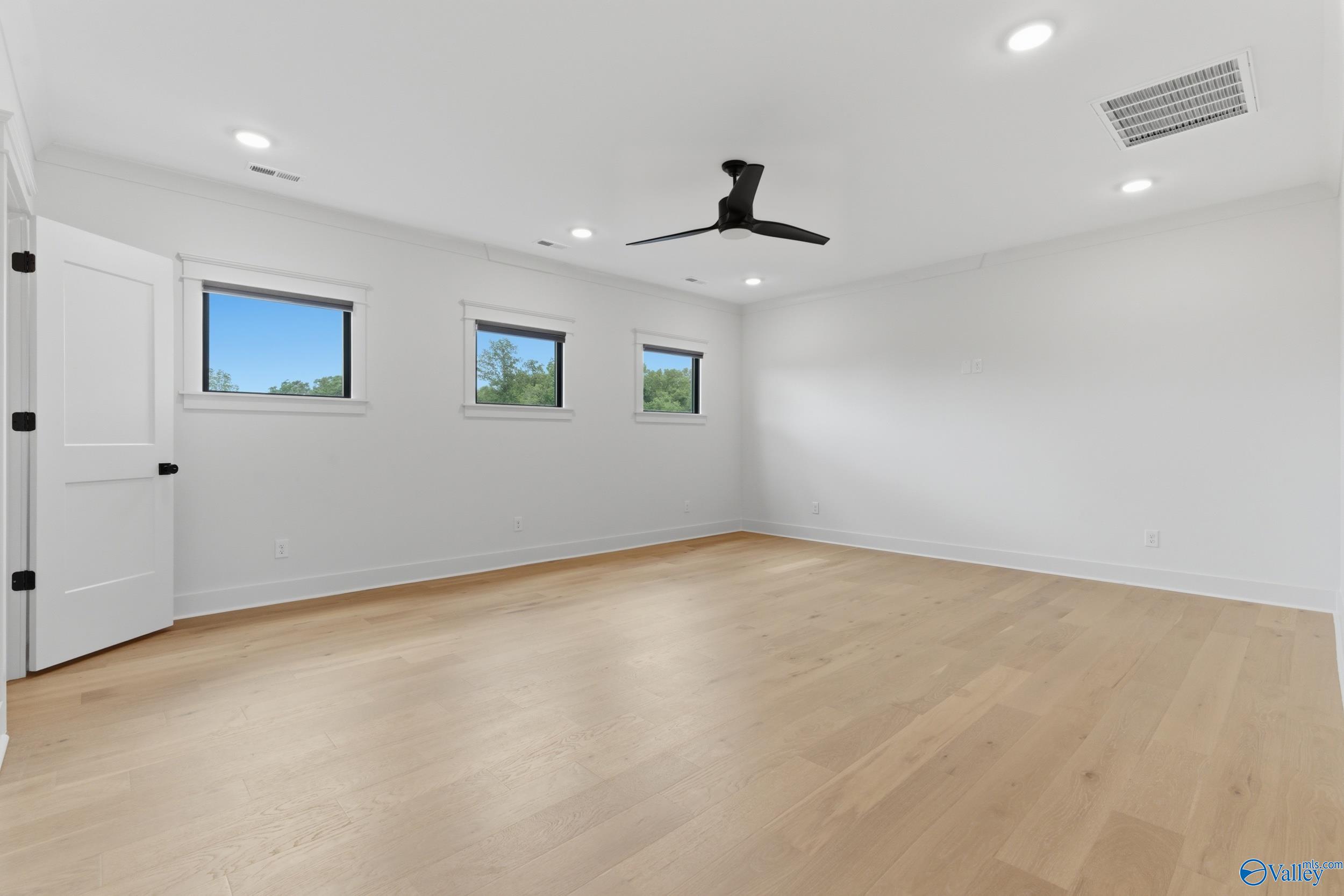 112 Sydney School Way