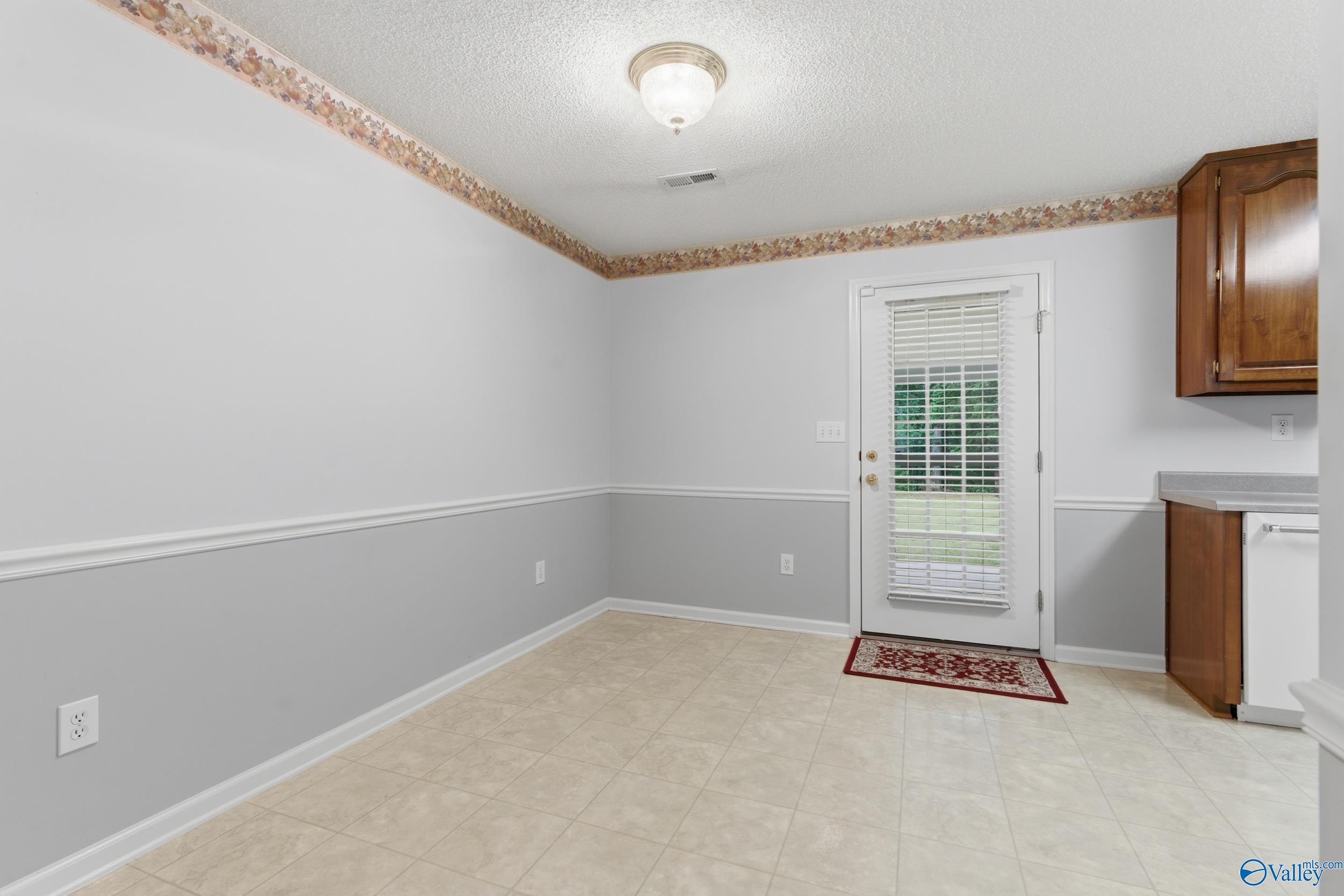 112 Val Sapra Circle