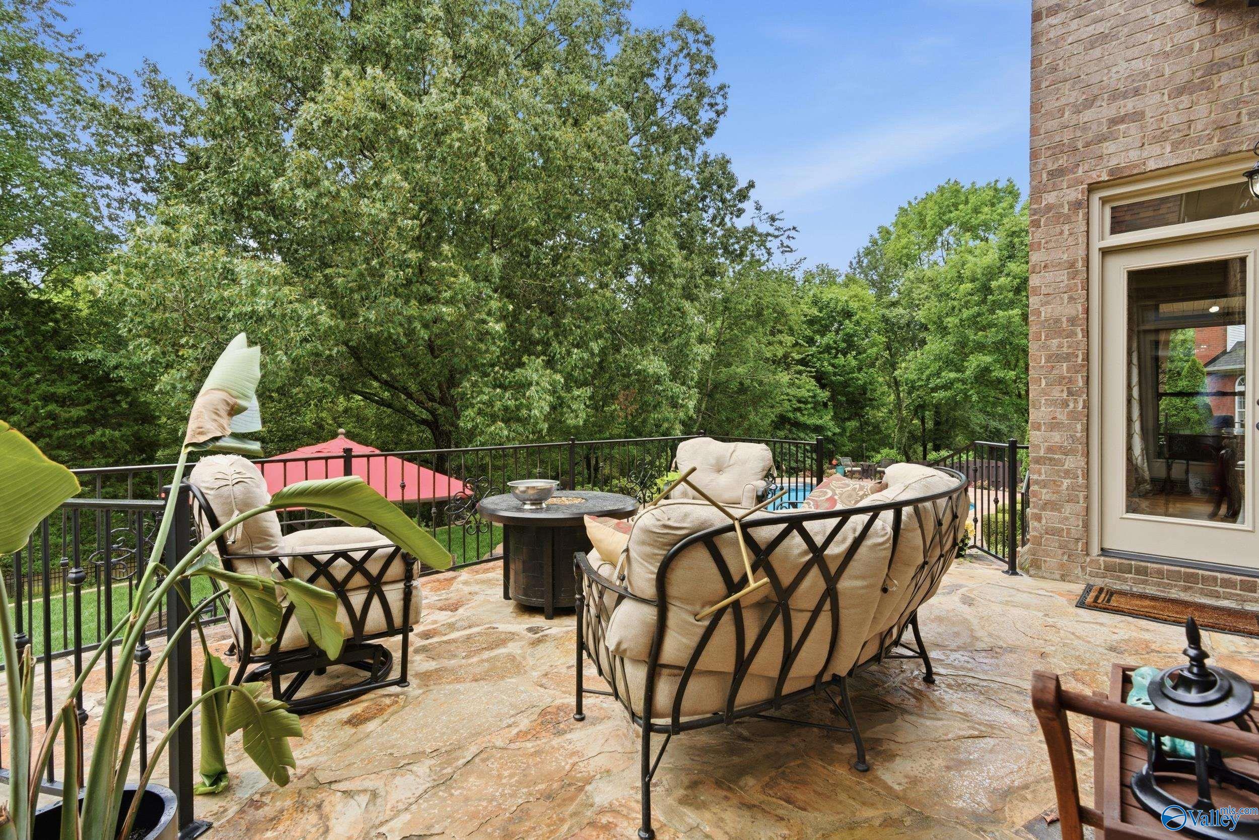 125 Foxfield Drive