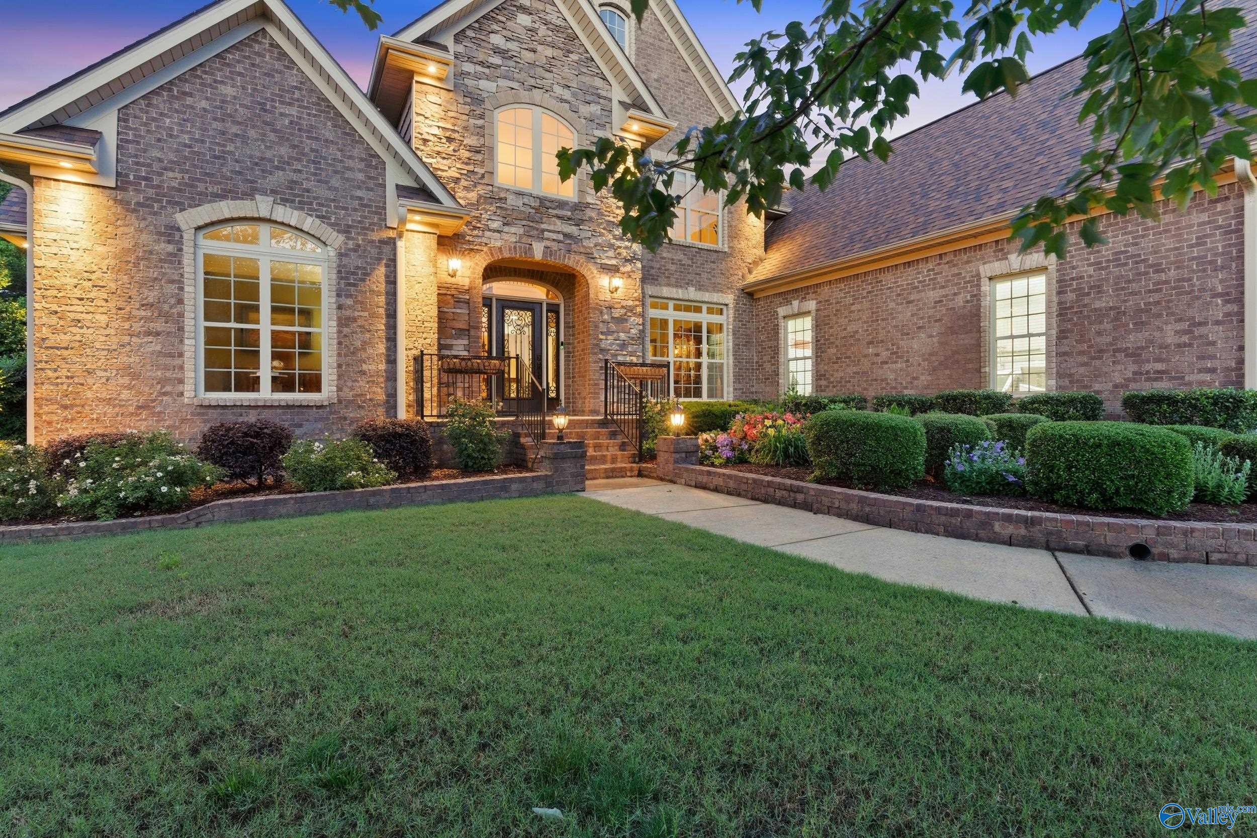 125 Foxfield Drive