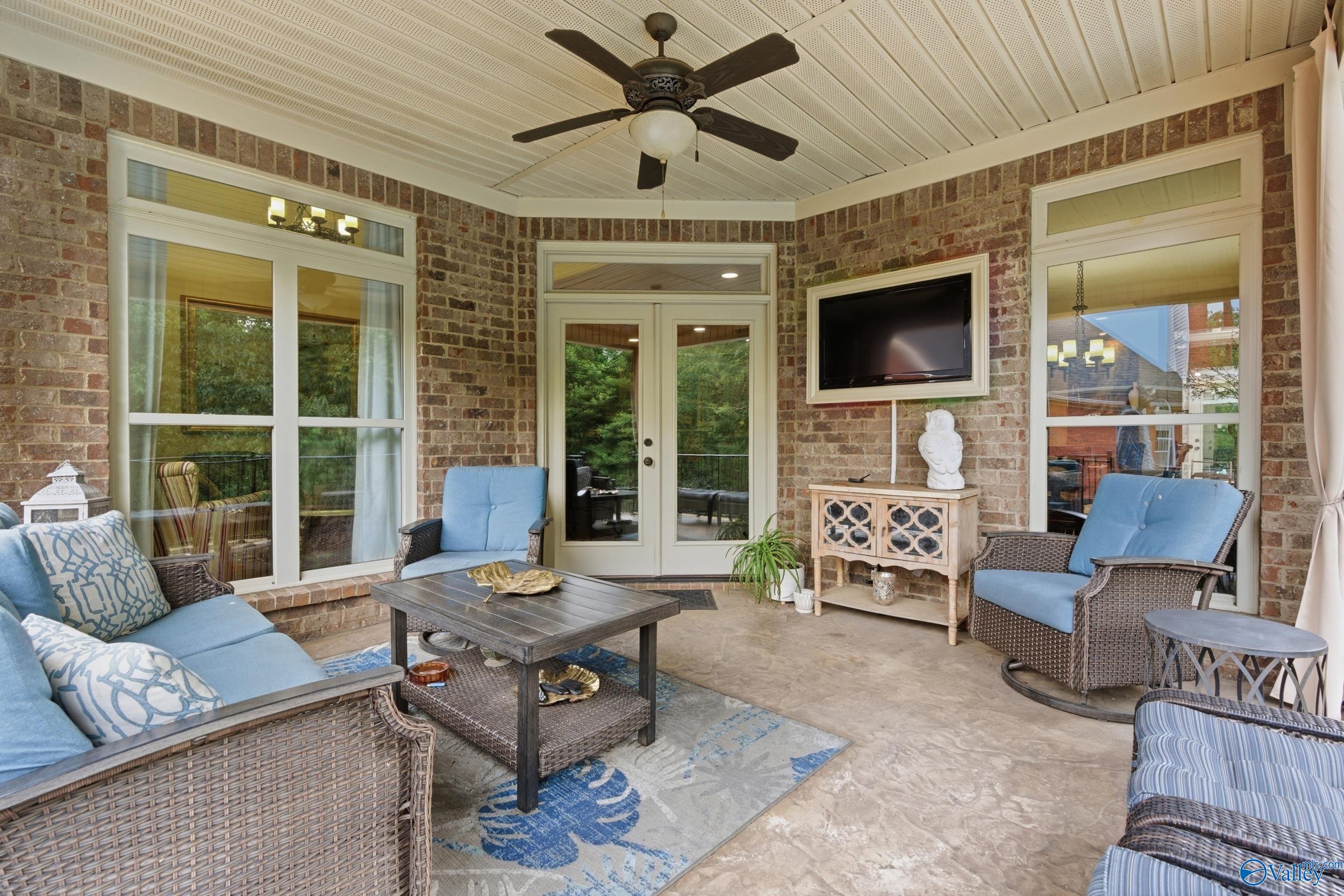 125 Foxfield Drive