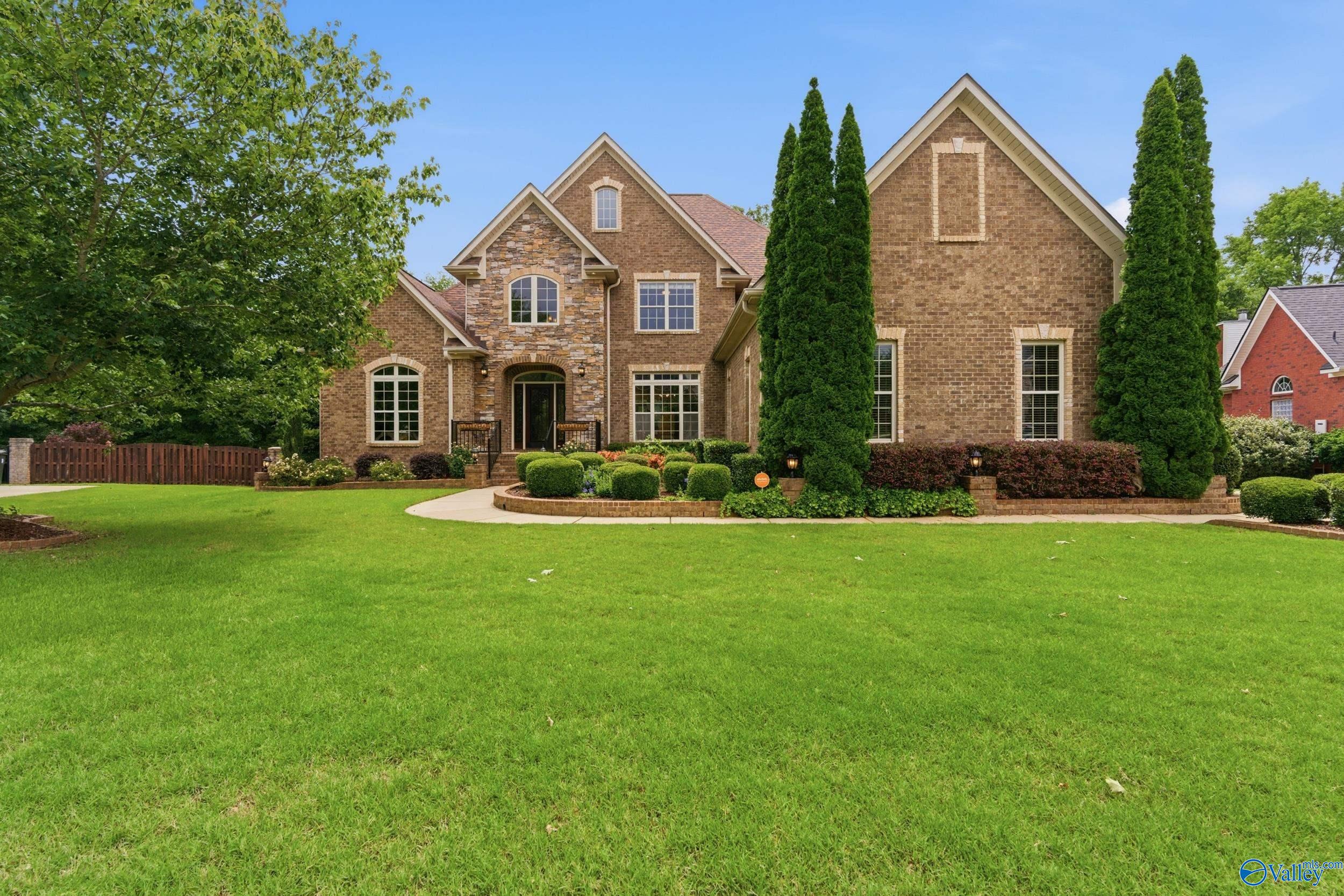 125 Foxfield Drive