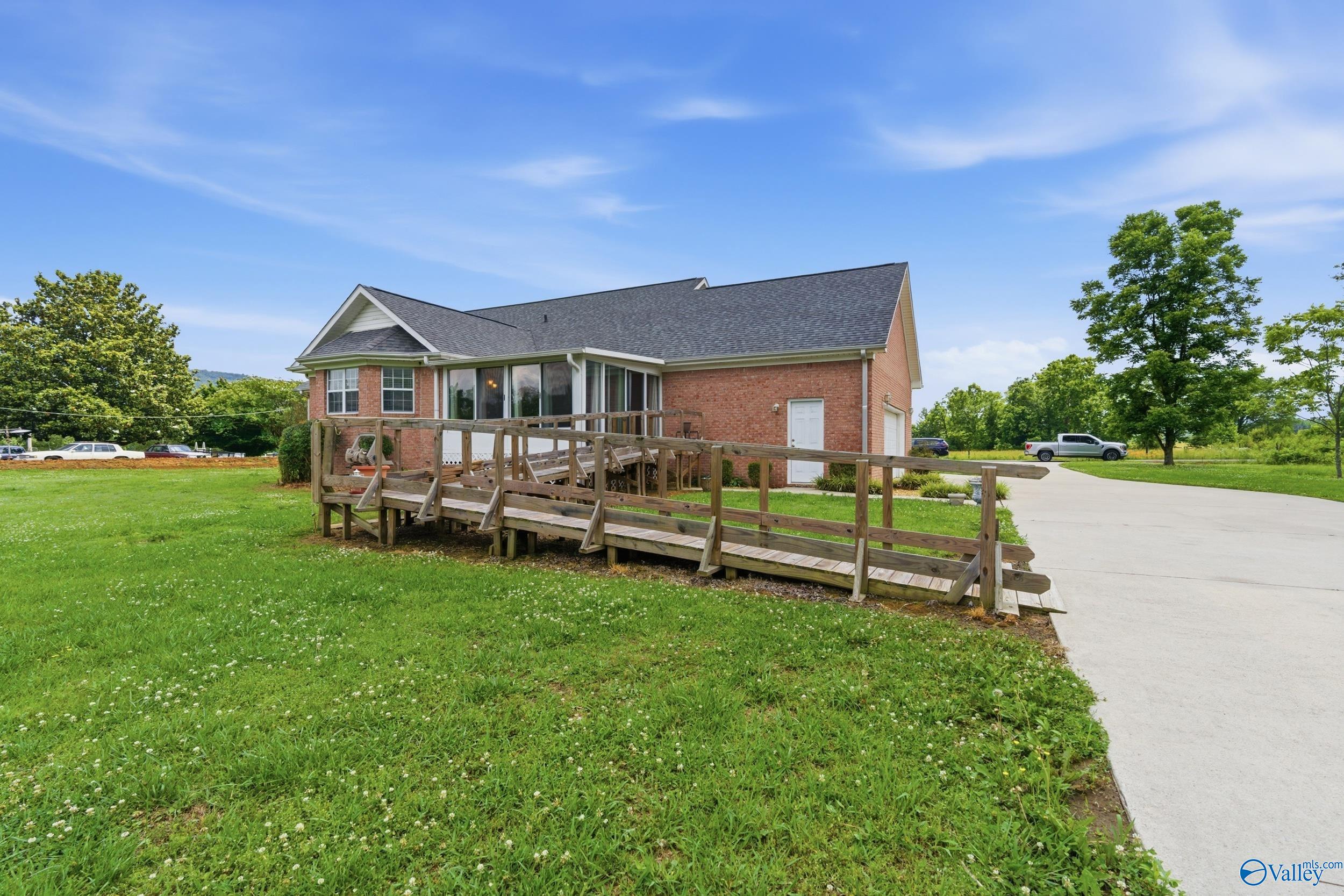 2668A Hurricane Road