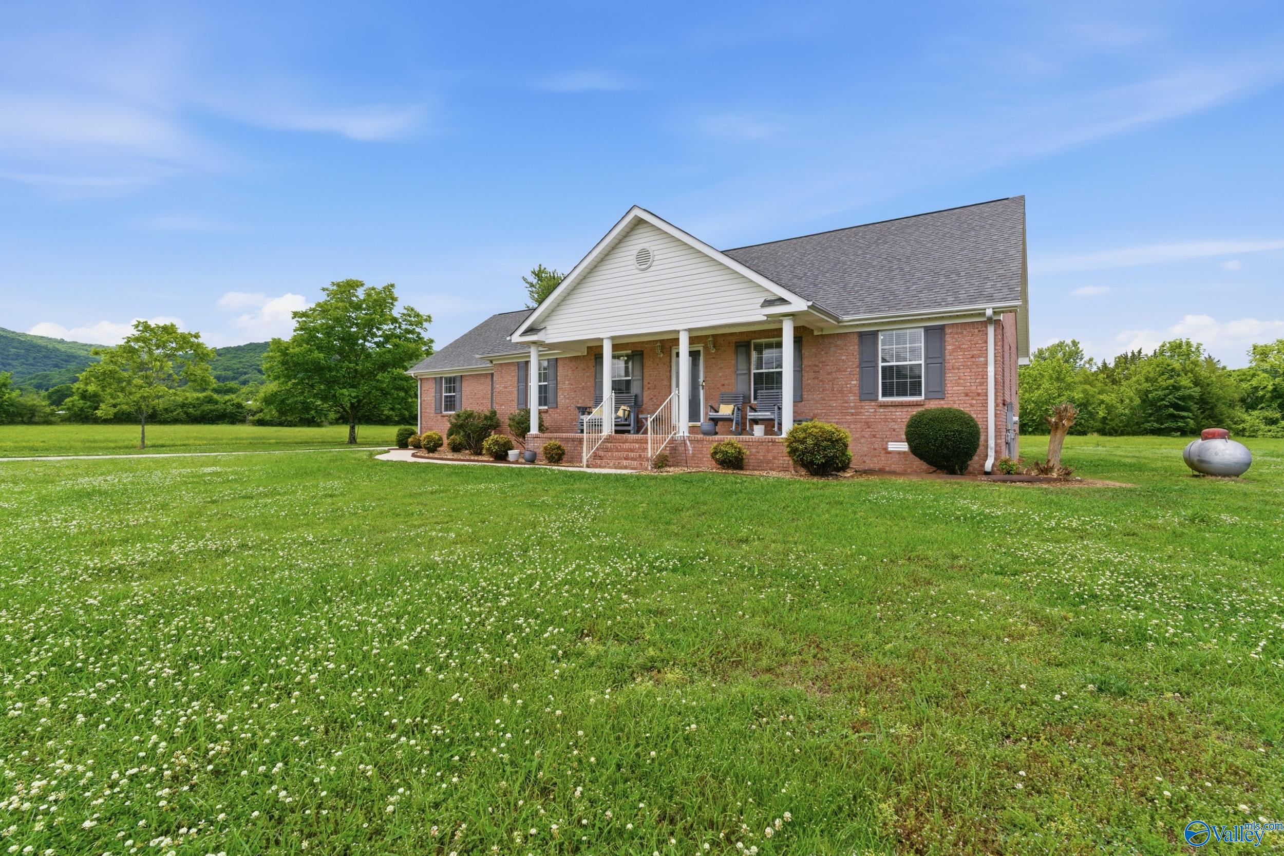 2668A Hurricane Road