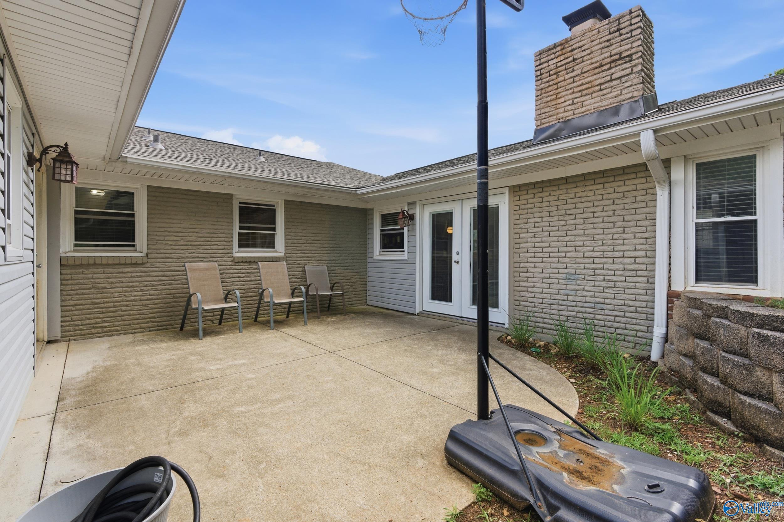 2117 Shades Crest Road