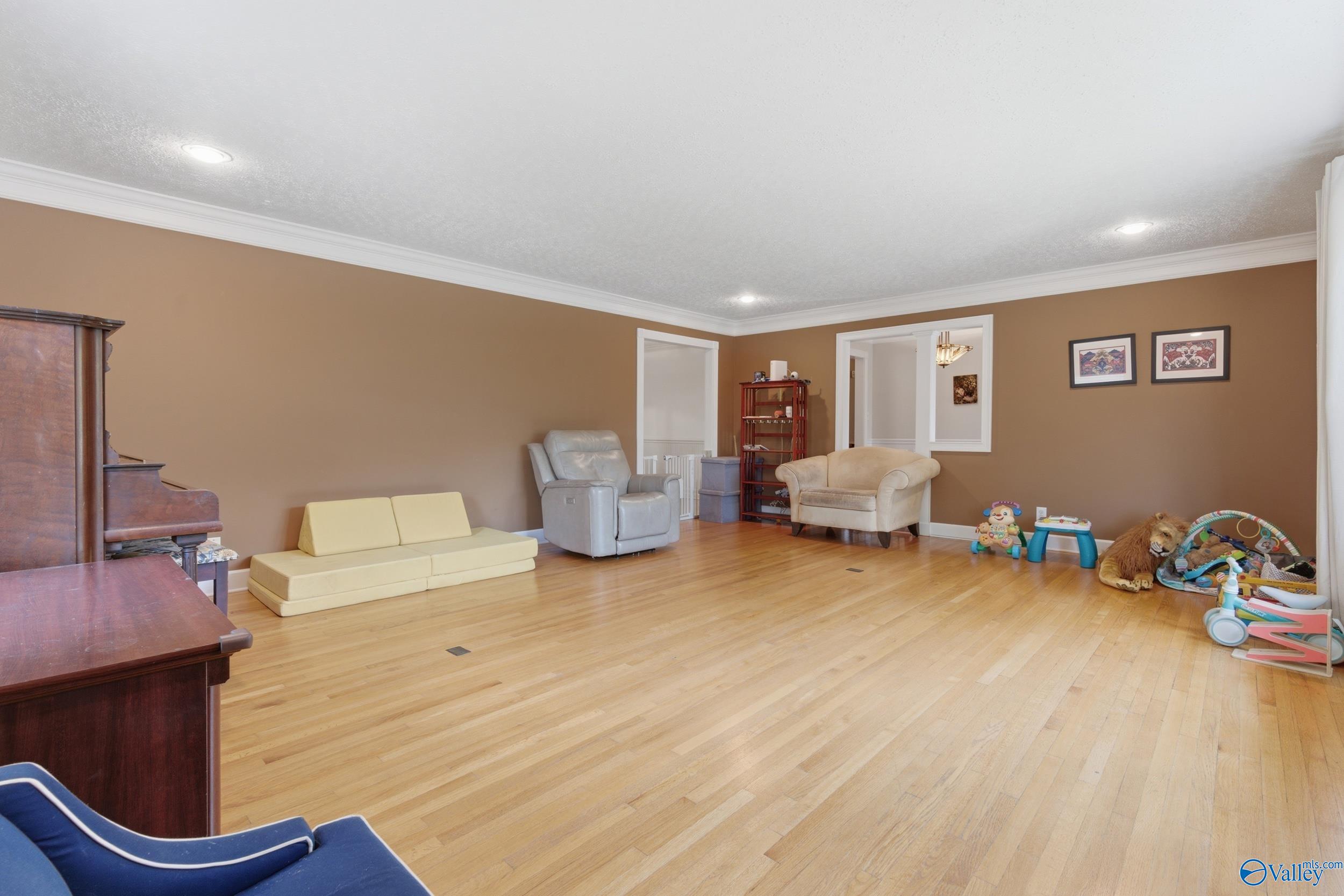 2117 Shades Crest Road