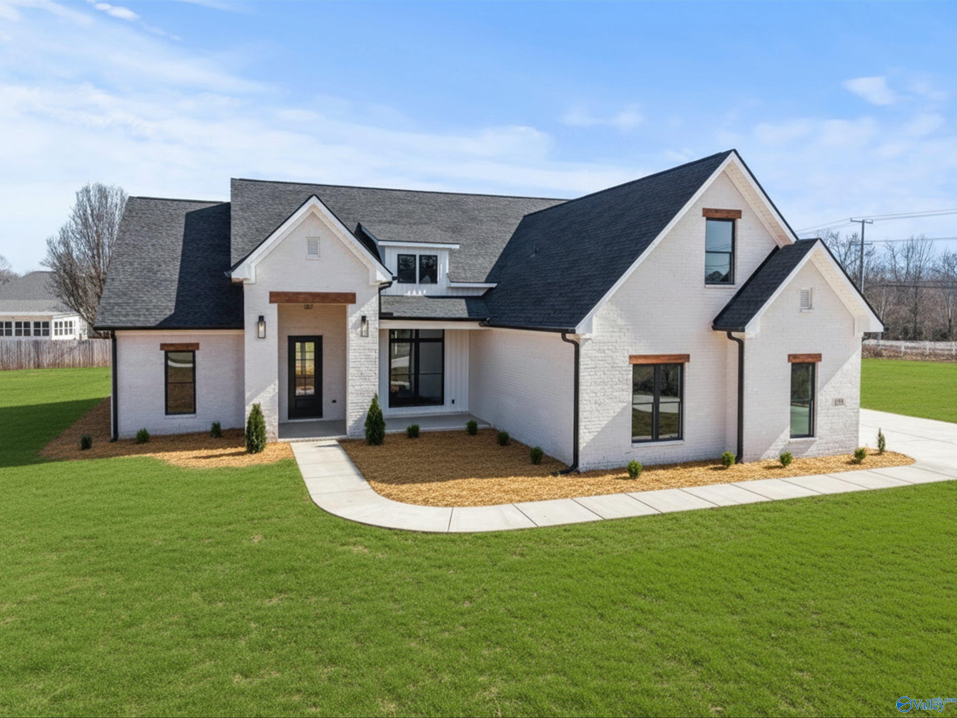 122 Eden Lane