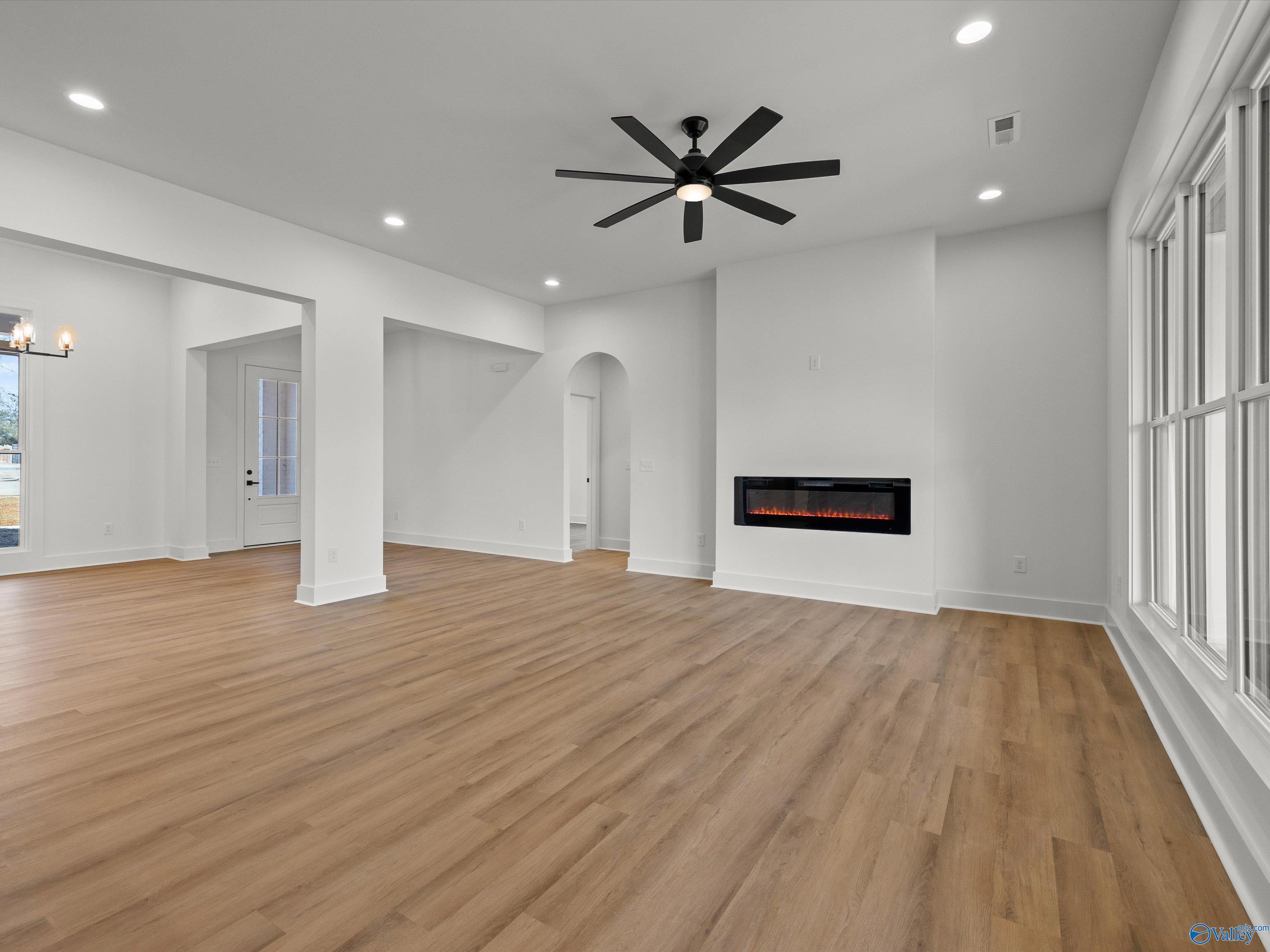 122 Eden Lane