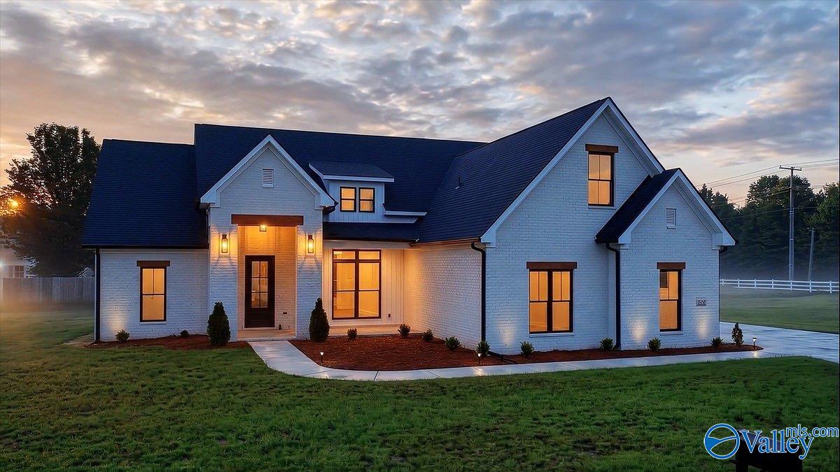 122 Eden Lane
