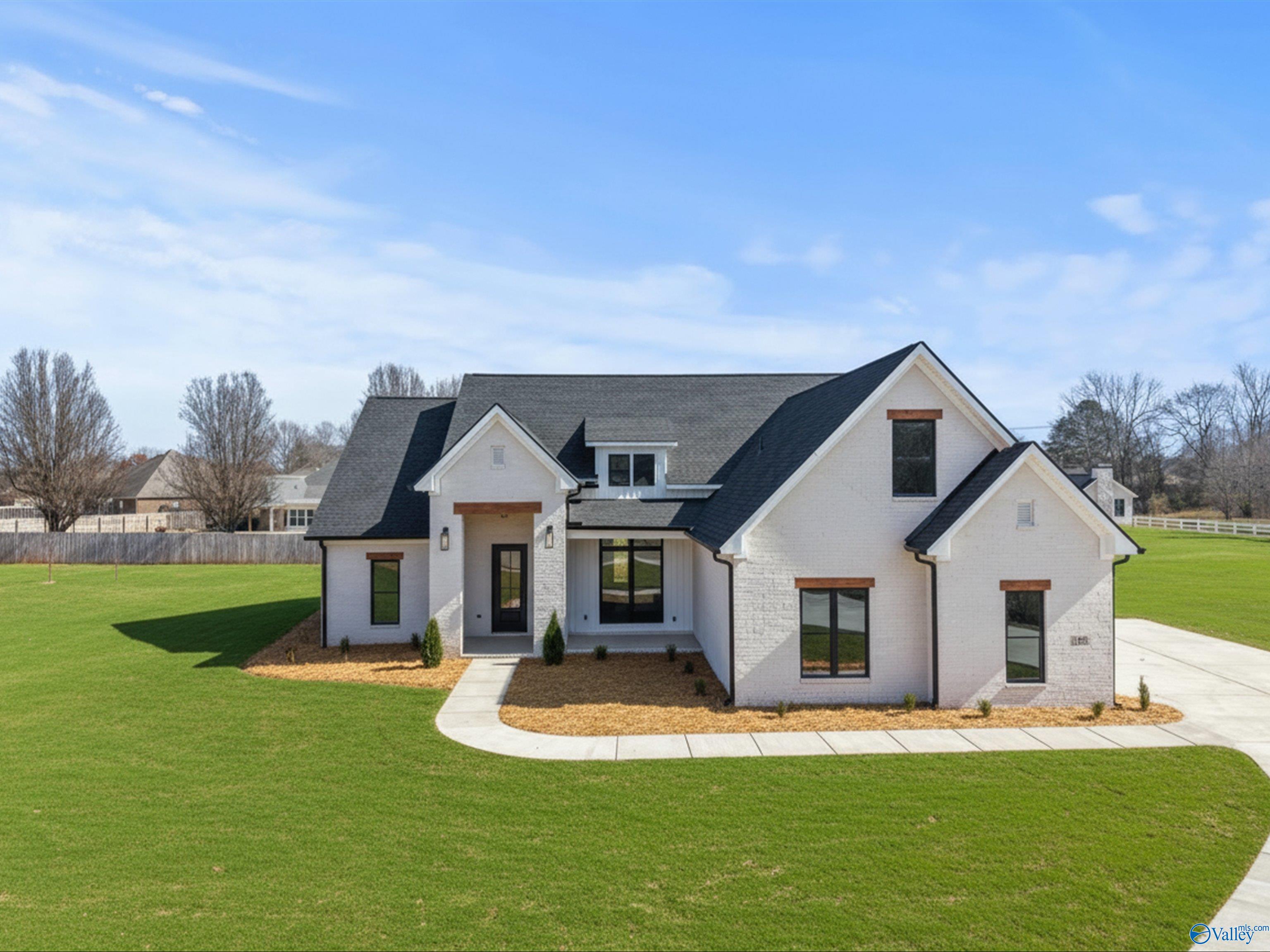 122 Eden Lane