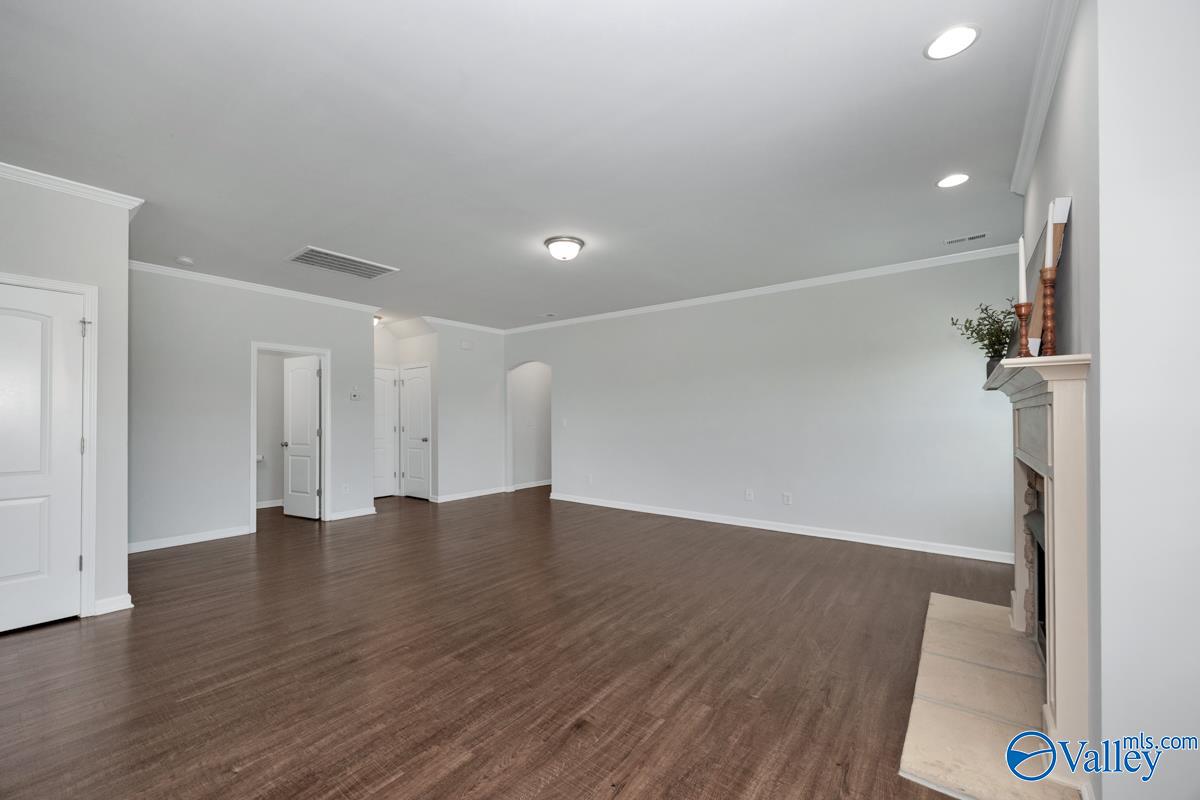 251 Holt Street
