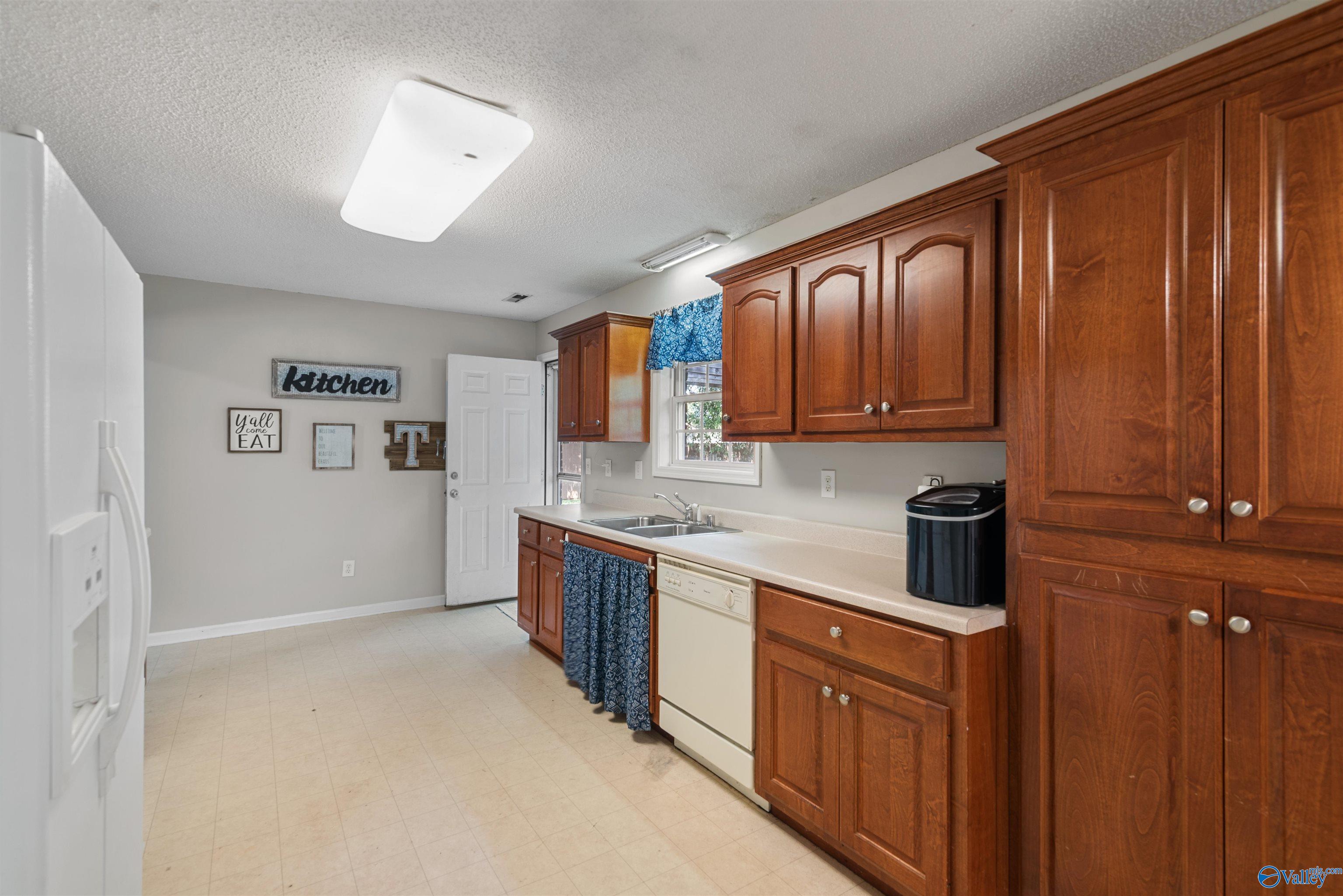 103 Cedar Bluff Court
