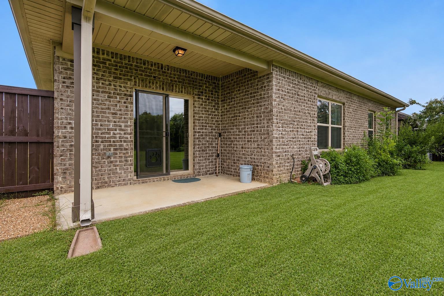 2422 Hobbstone Circle