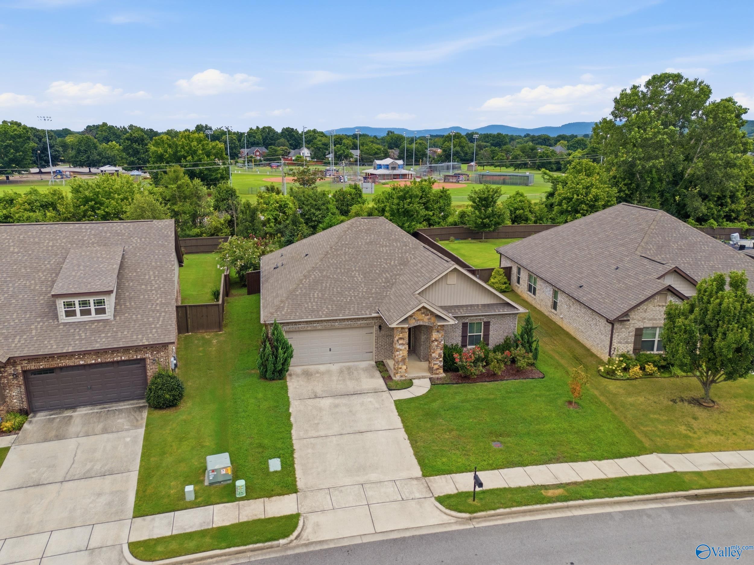 2422 Hobbstone Circle