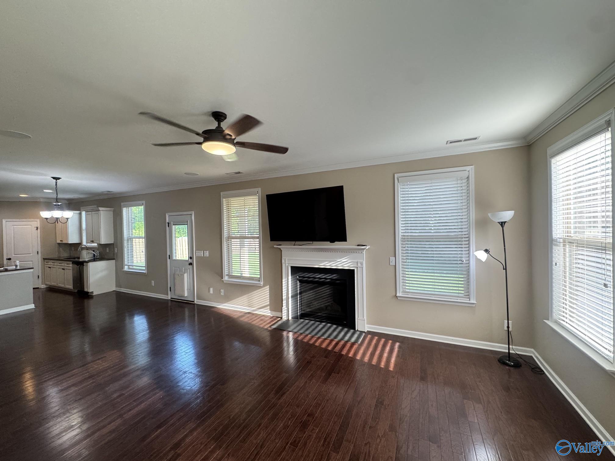 199 Little Oak