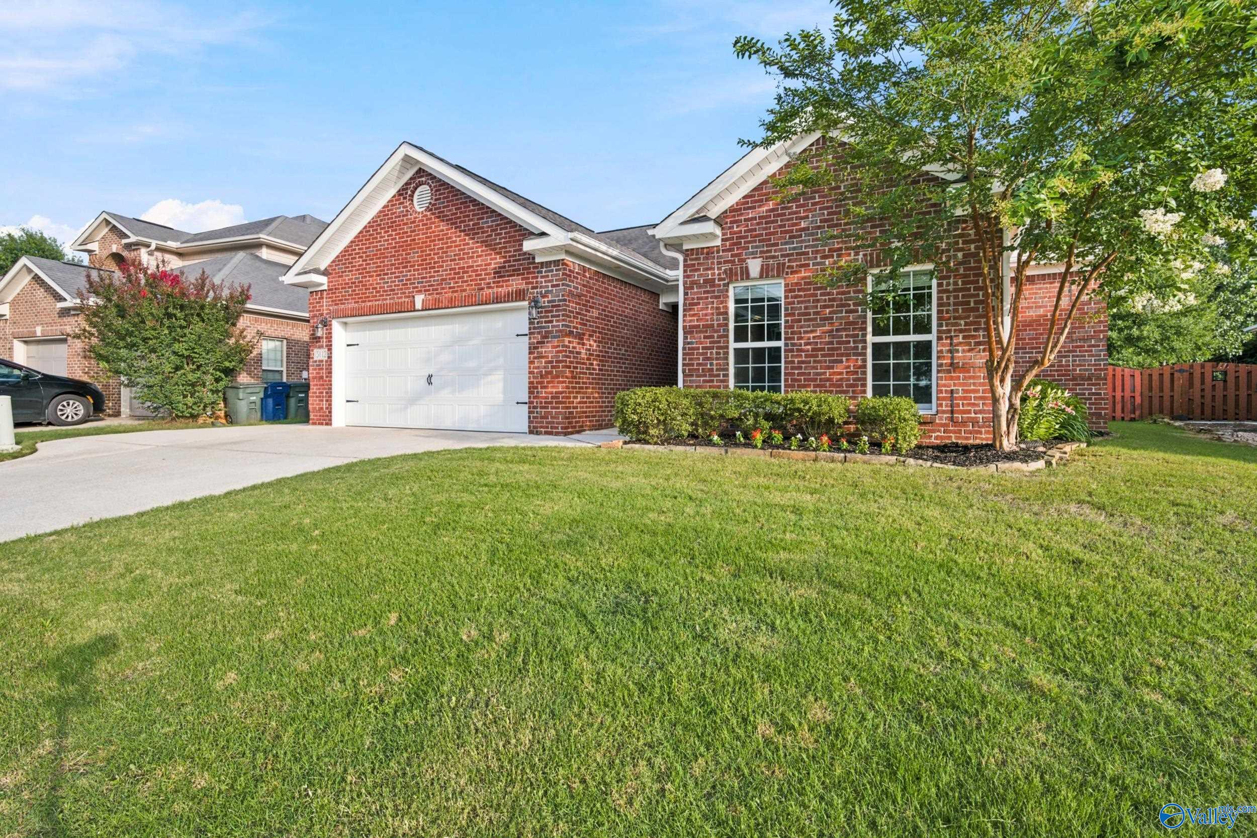 15112 Lakeside Trail