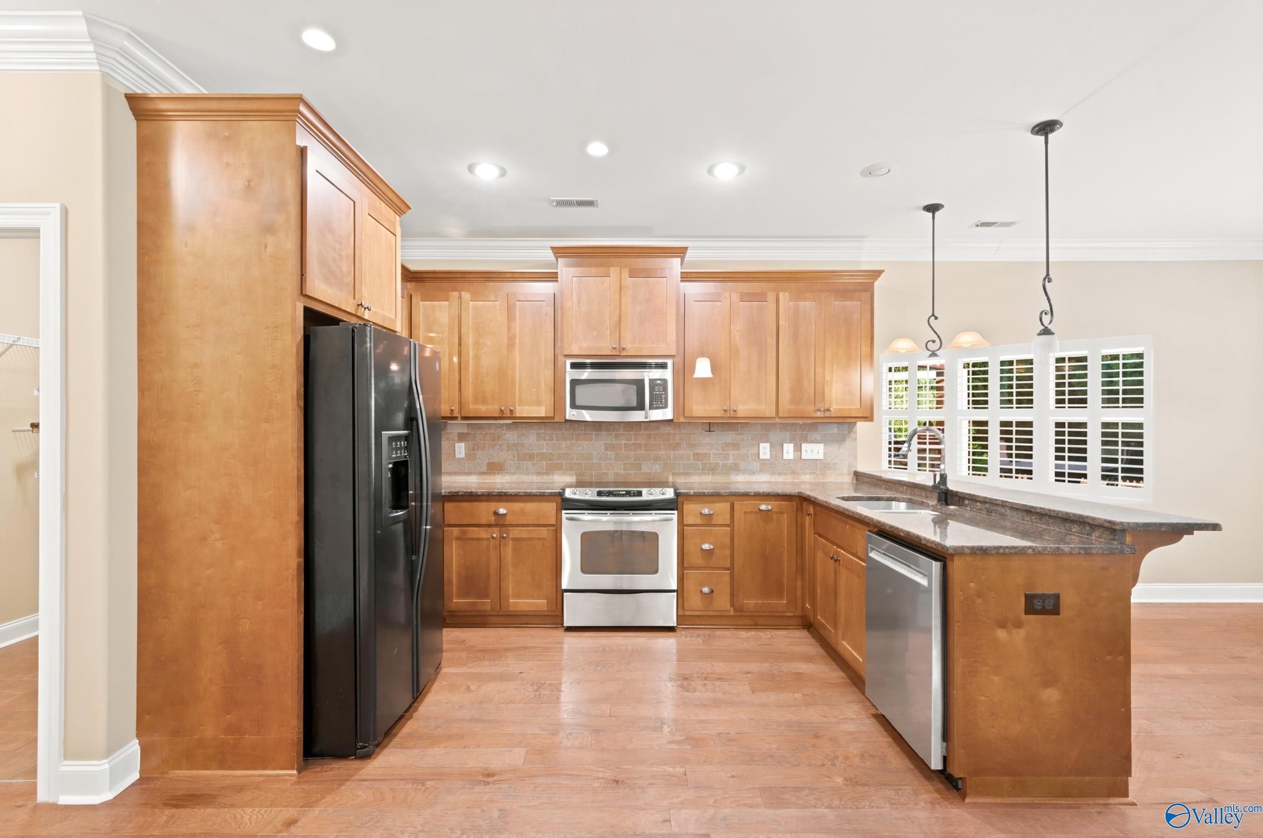 15112 Lakeside Trail