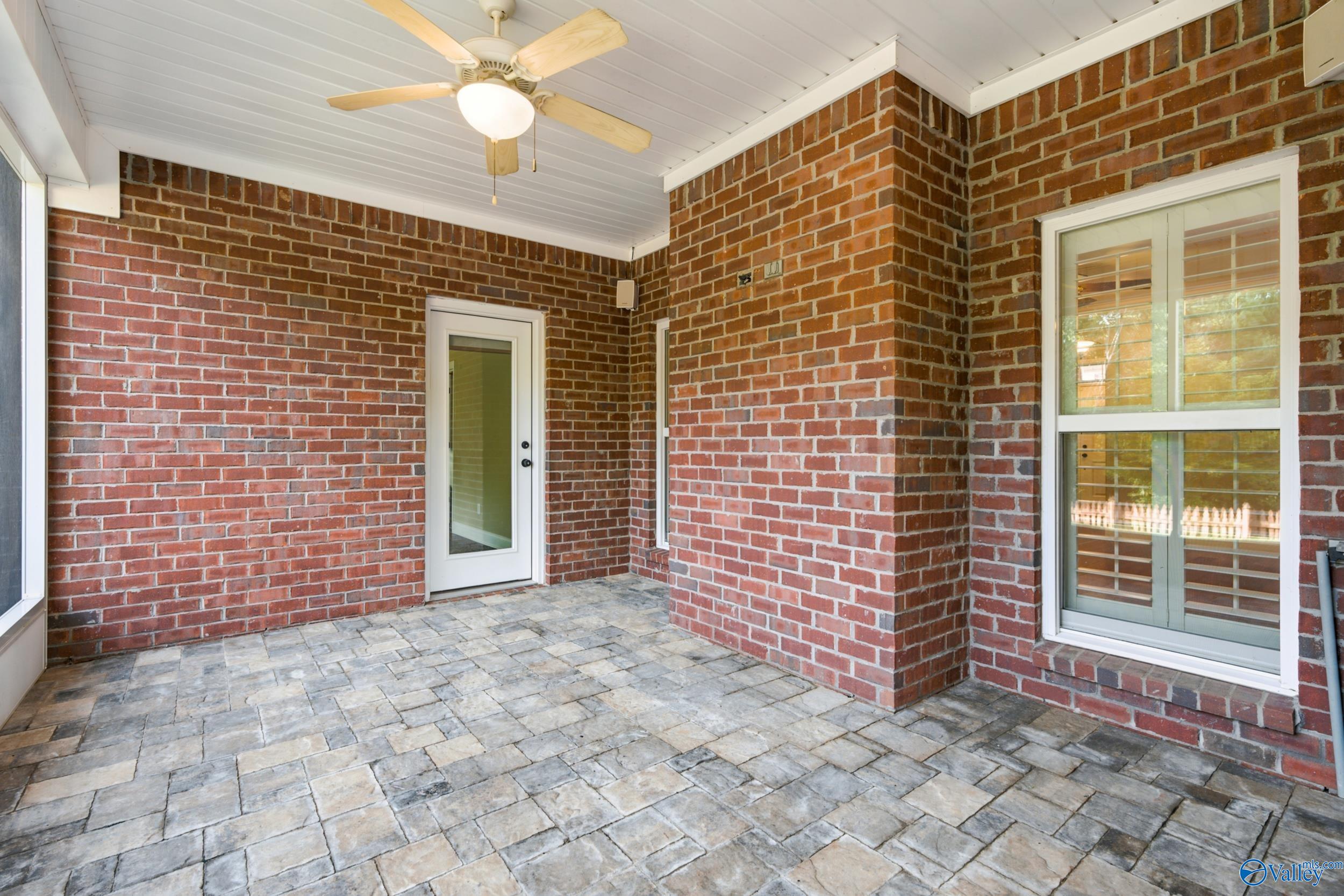 15112 Lakeside Trail