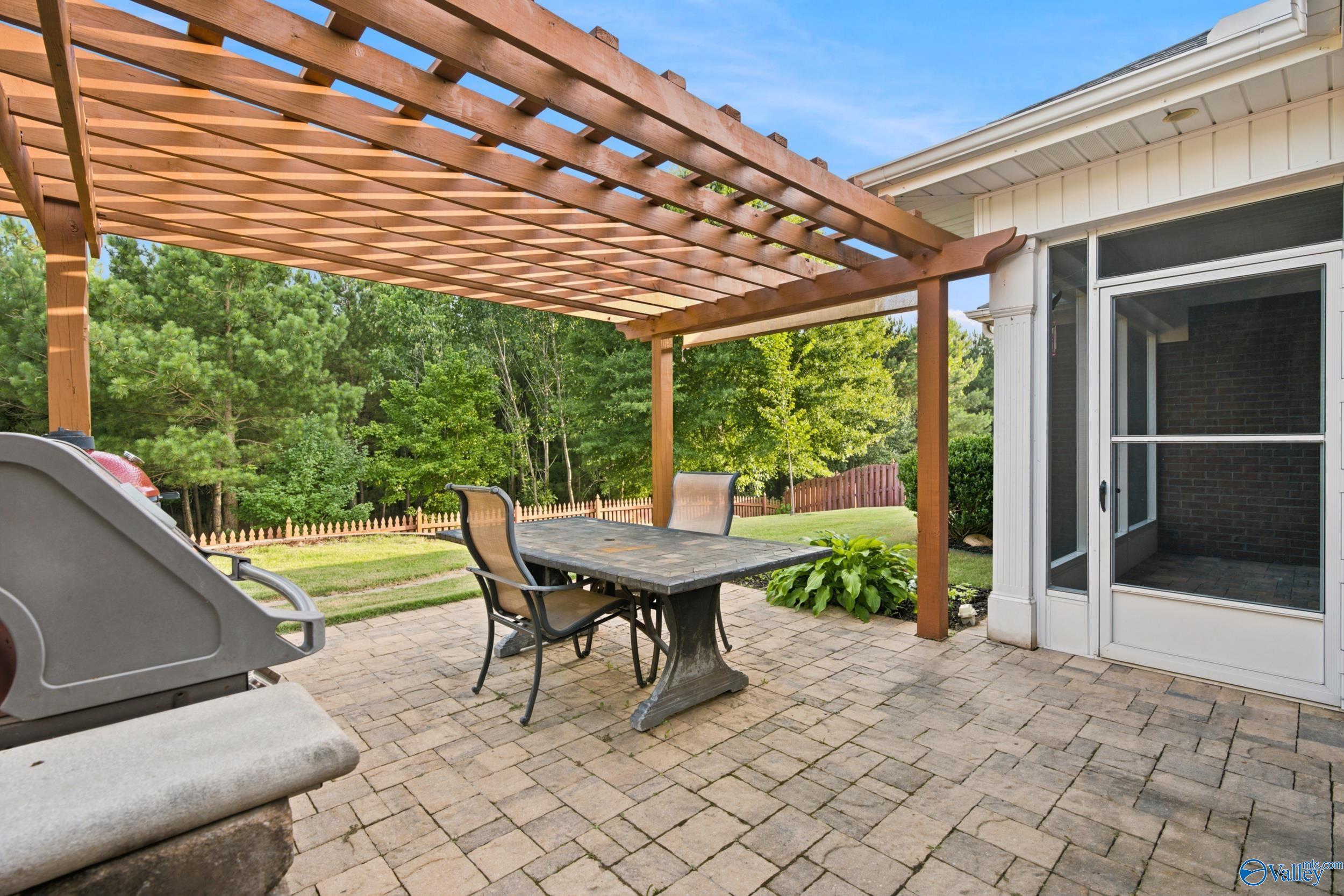 15112 Lakeside Trail