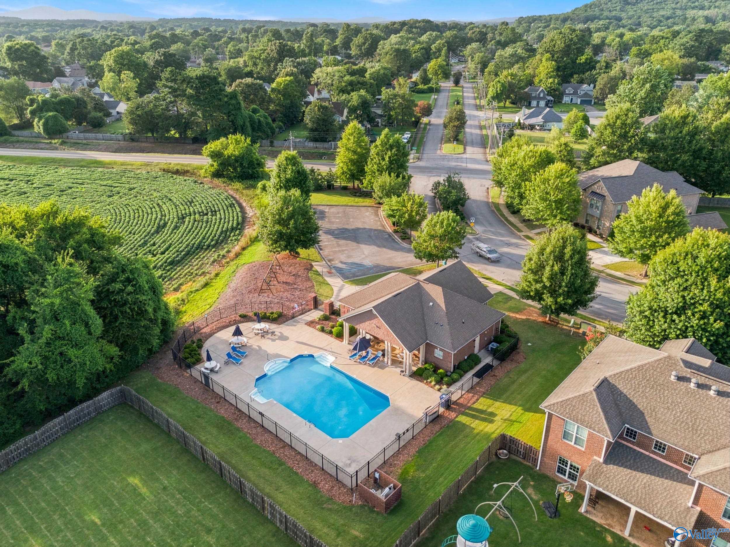 15112 Lakeside Trail