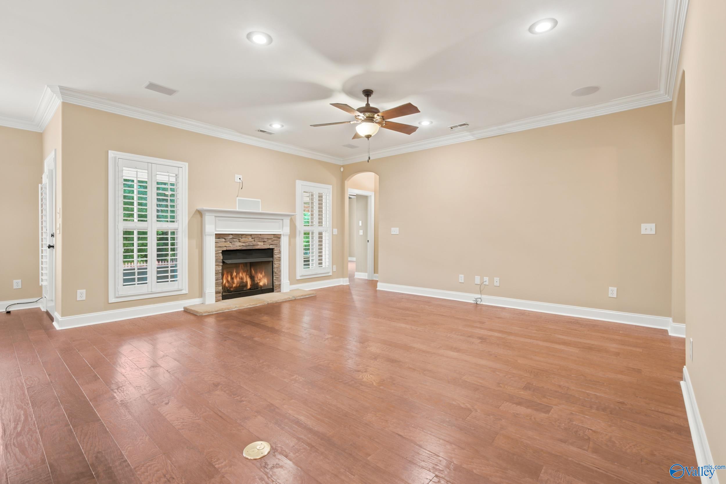 15112 Lakeside Trail