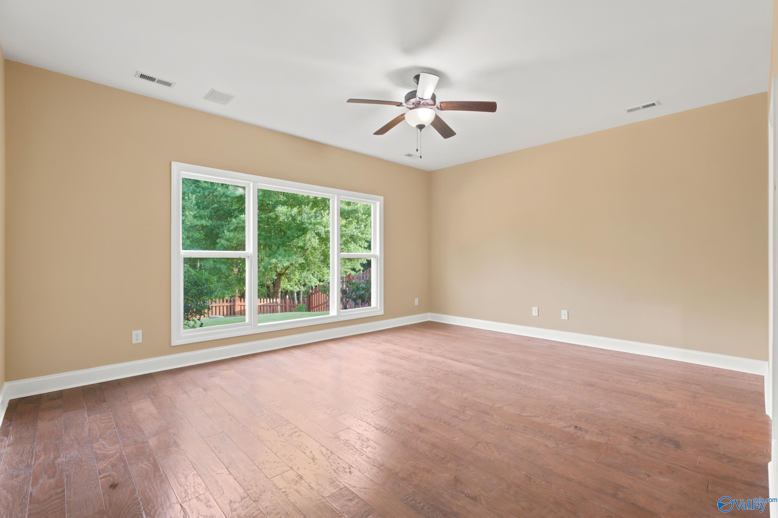 15112 Lakeside Trail