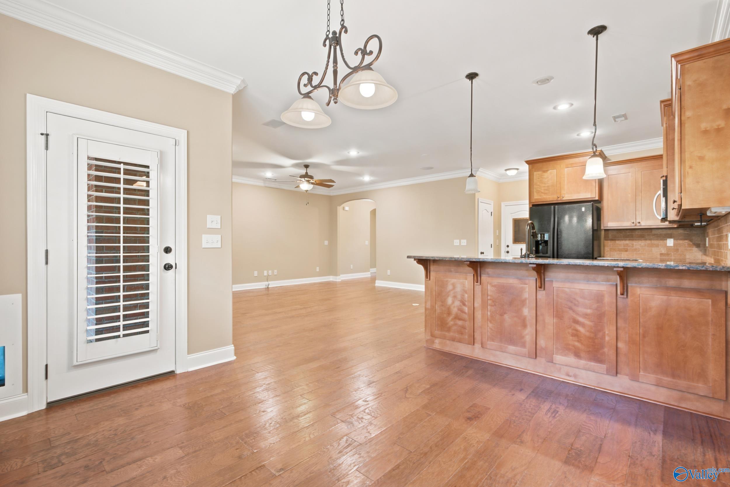 15112 Lakeside Trail