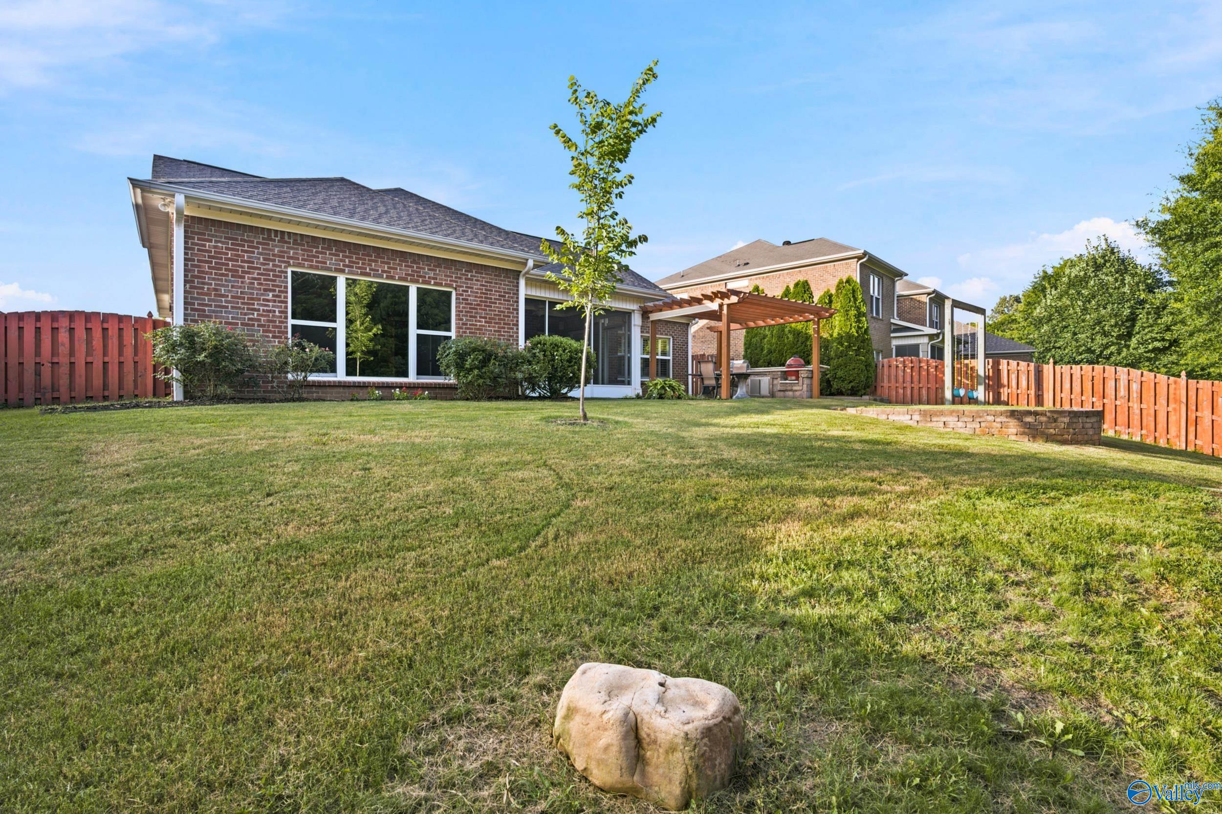15112 Lakeside Trail