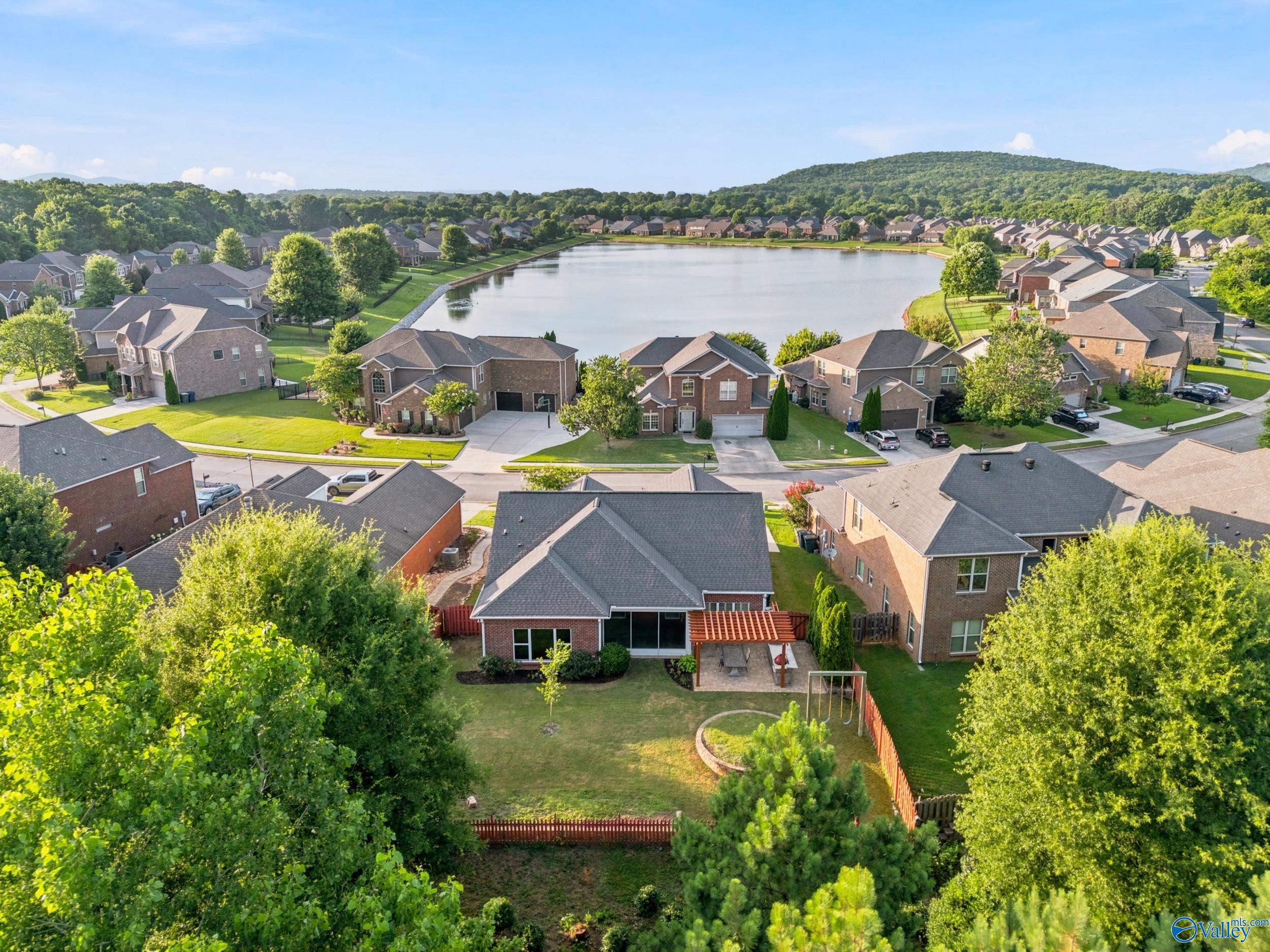 15112 Lakeside Trail