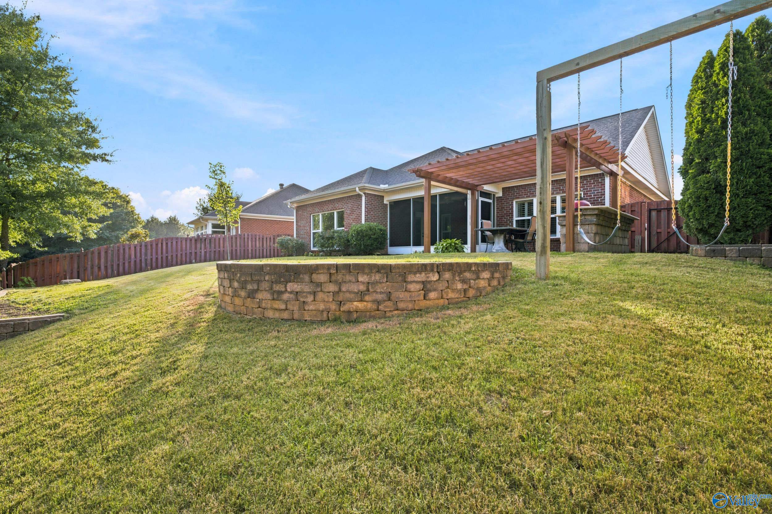 15112 Lakeside Trail