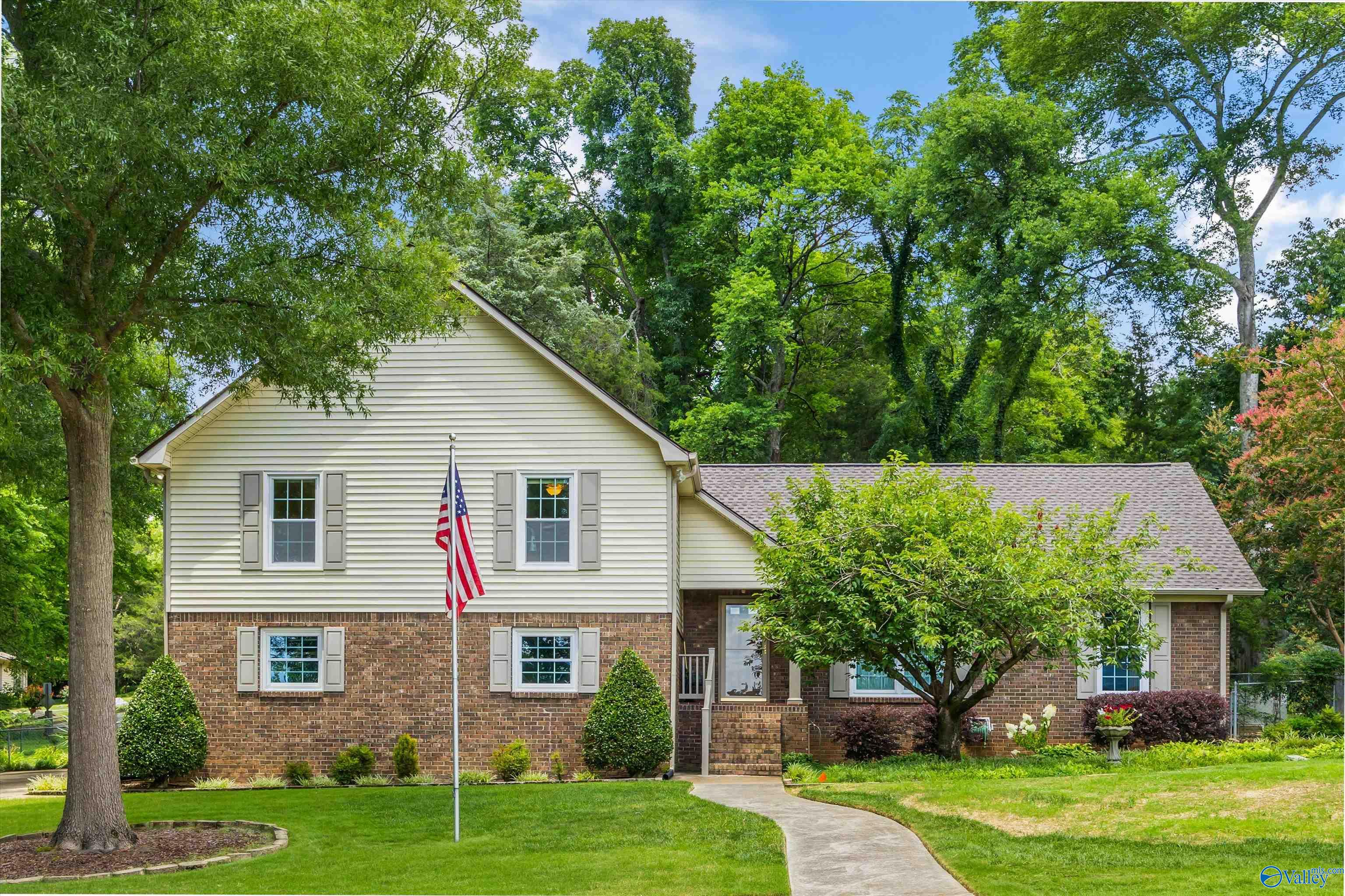 1301 Hiwan Trail
