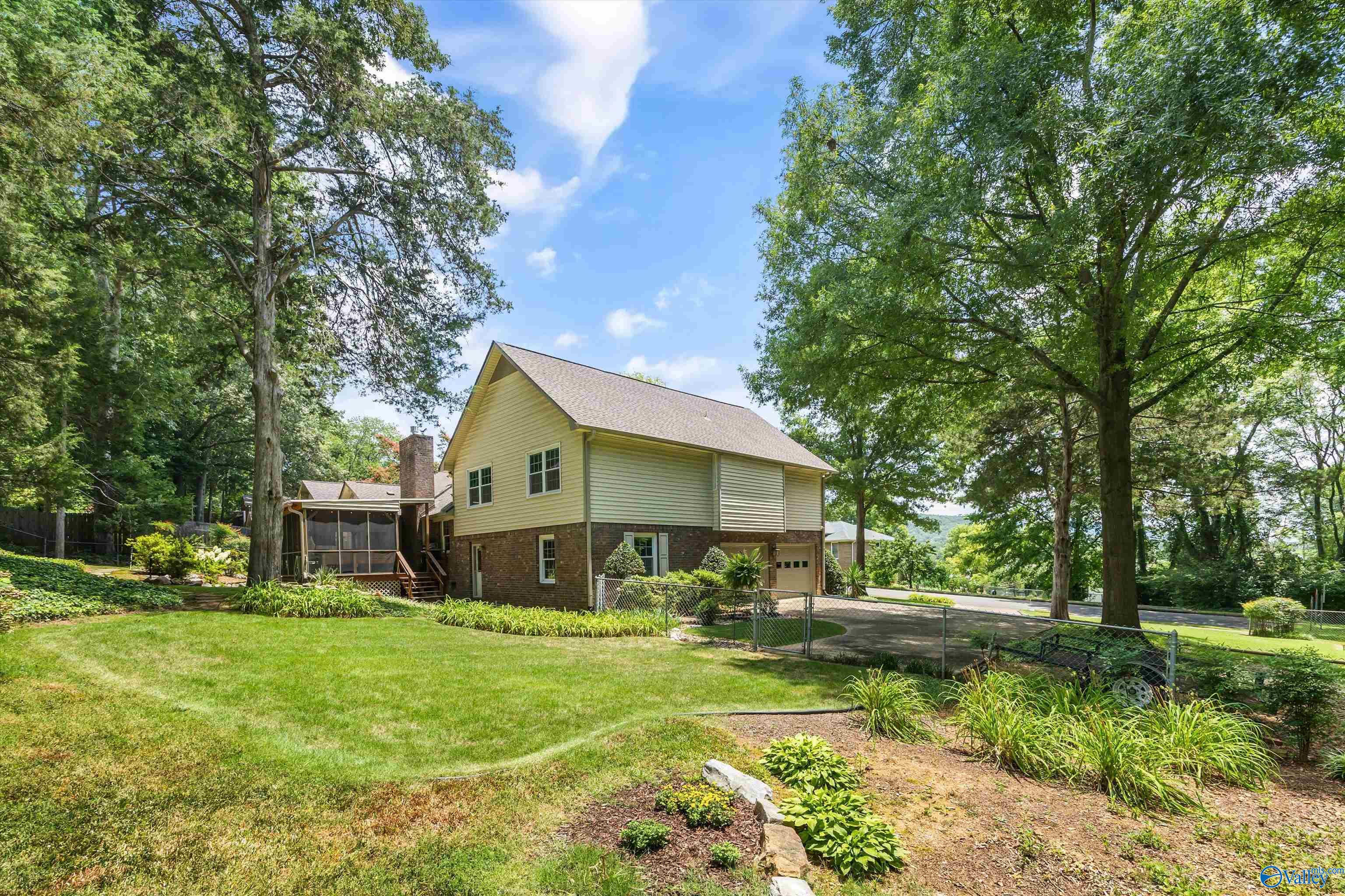 1301 Hiwan Trail