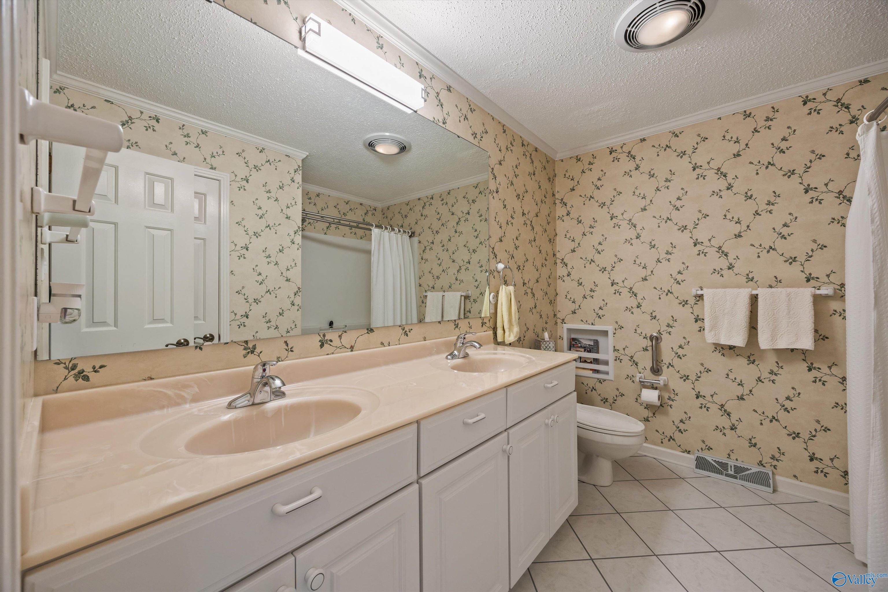 1301 Hiwan Trail