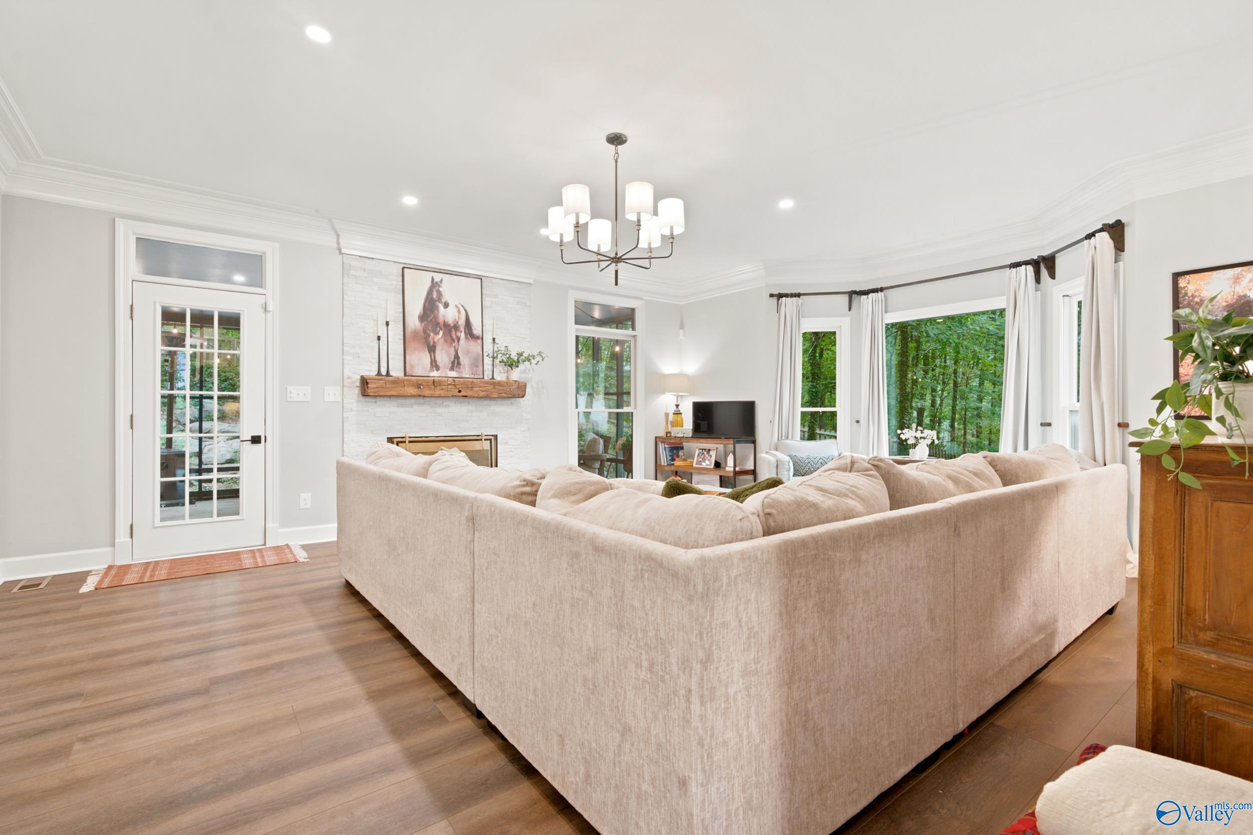 128 Kensington Drive