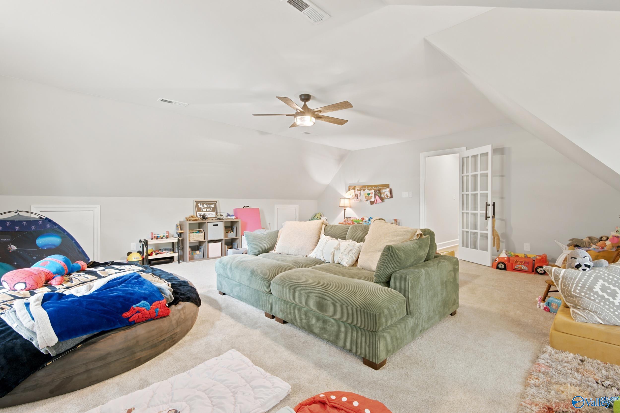 128 Kensington Drive