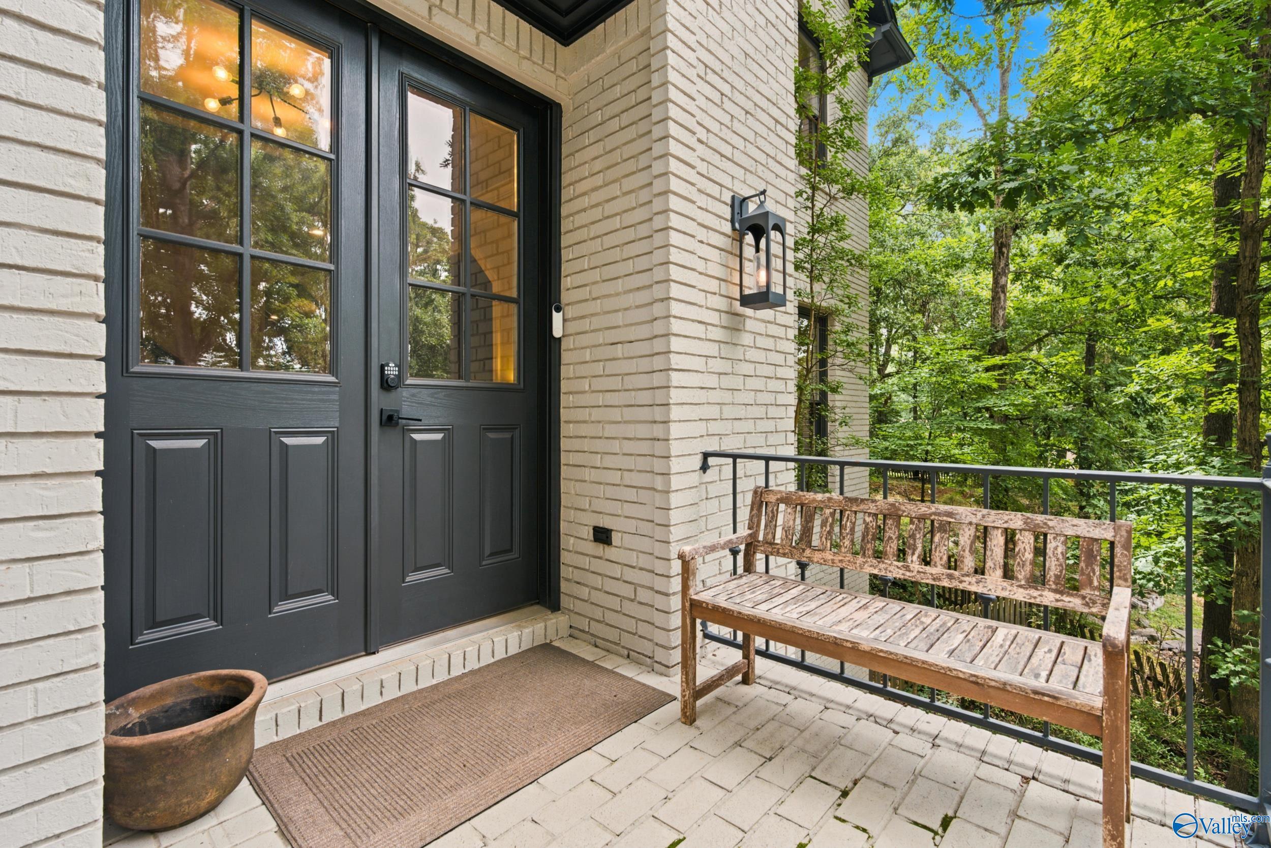 128 Kensington Drive