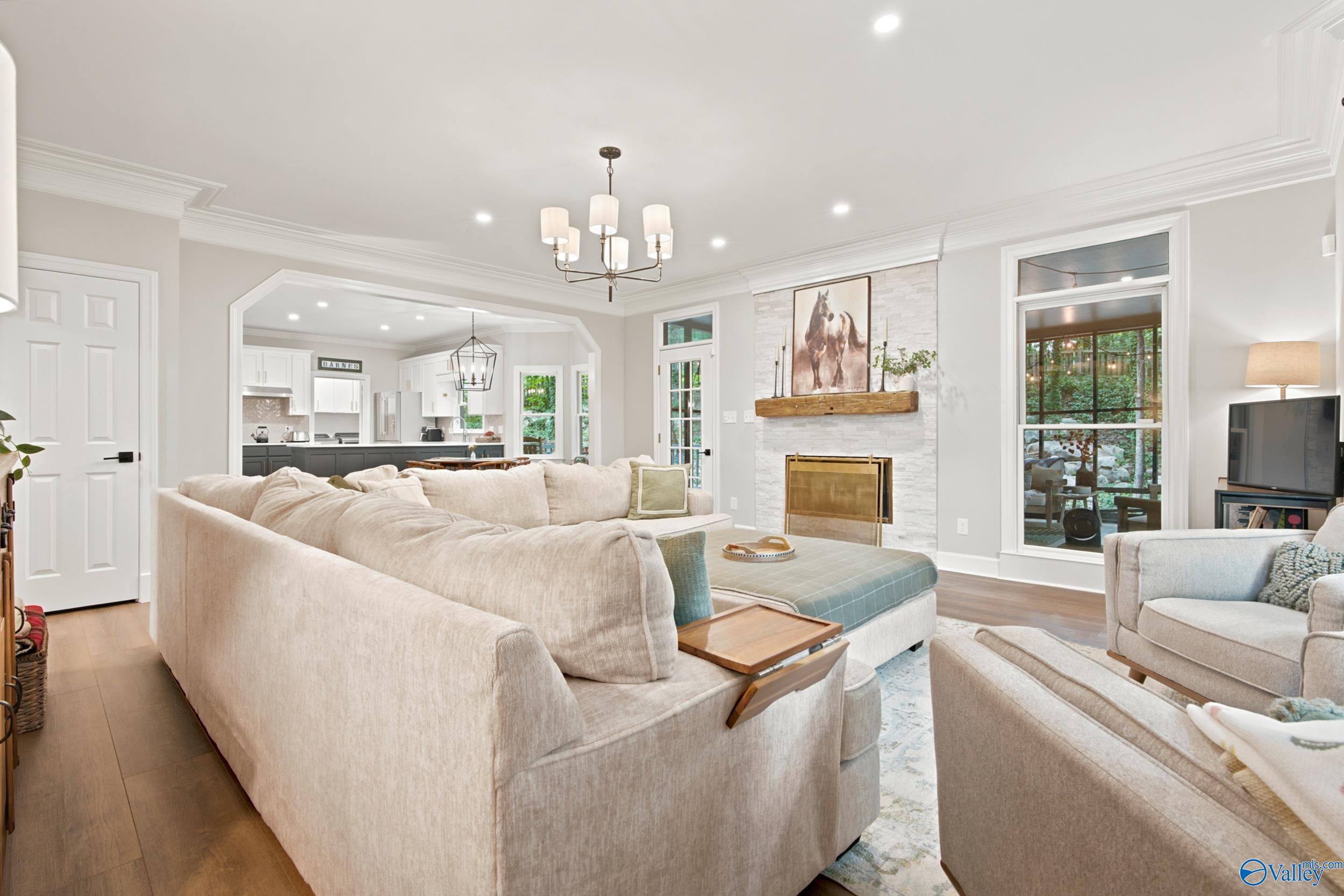 128 Kensington Drive