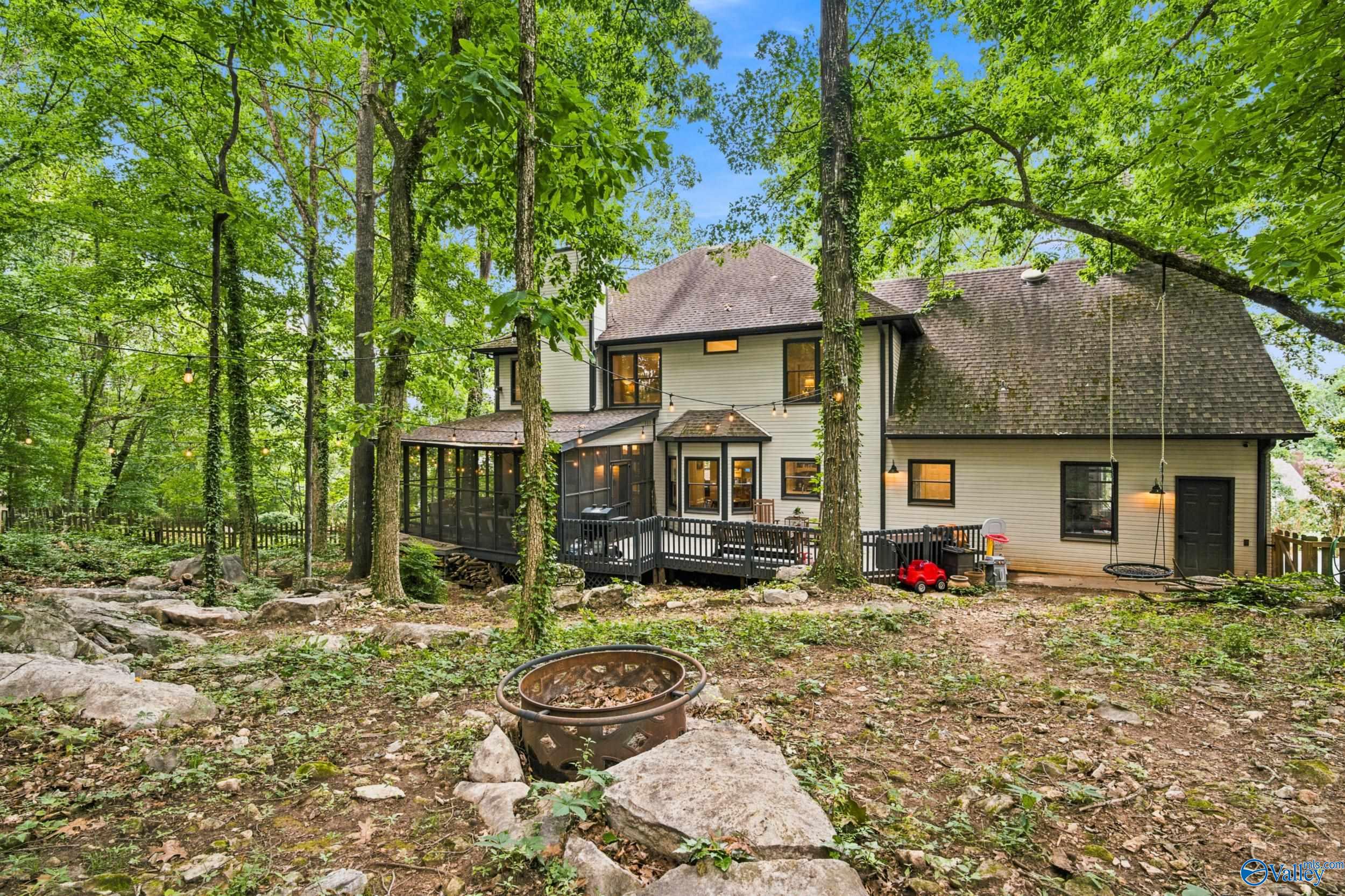 128 Kensington Drive