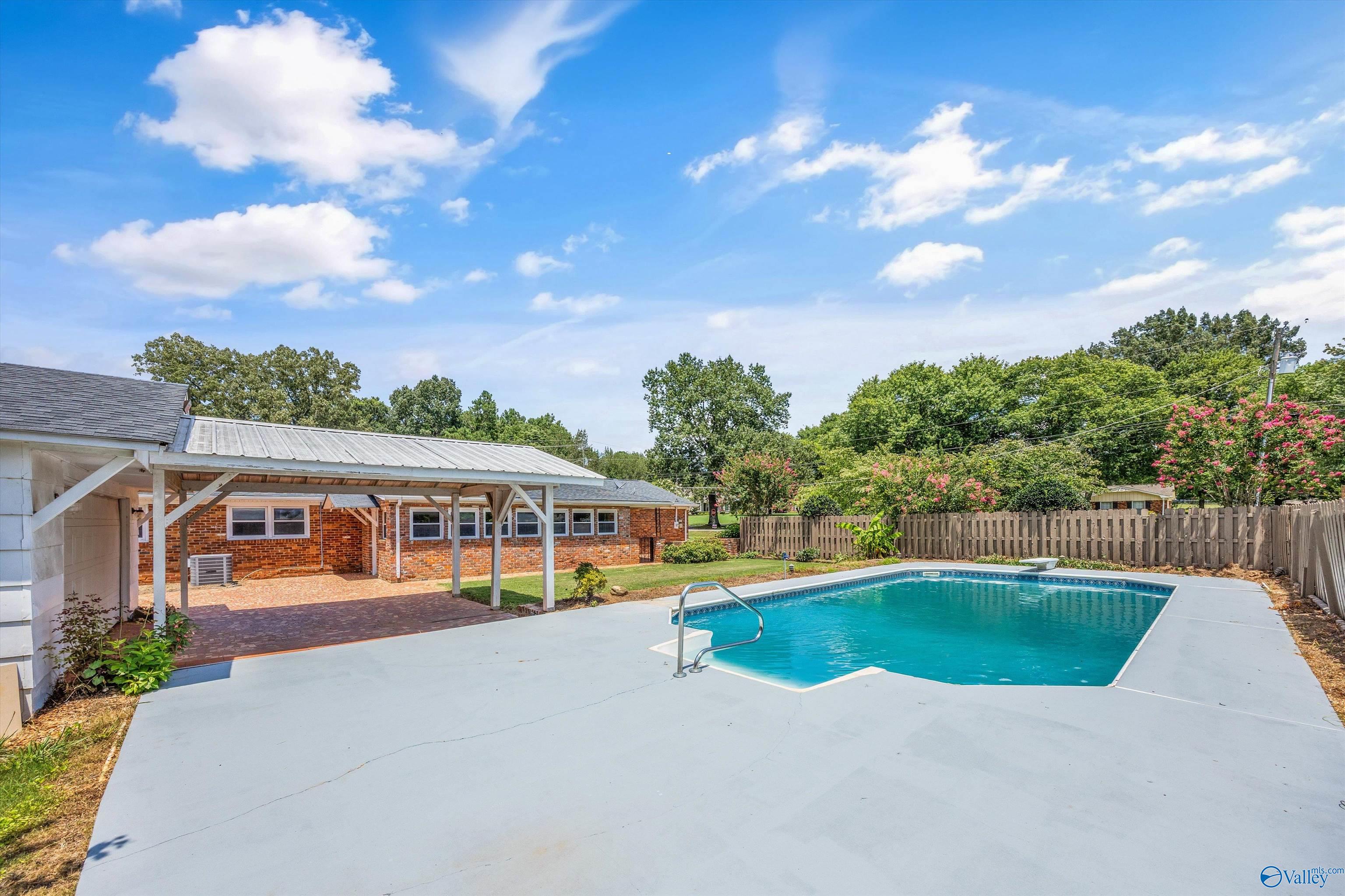 200 Colonial Drive