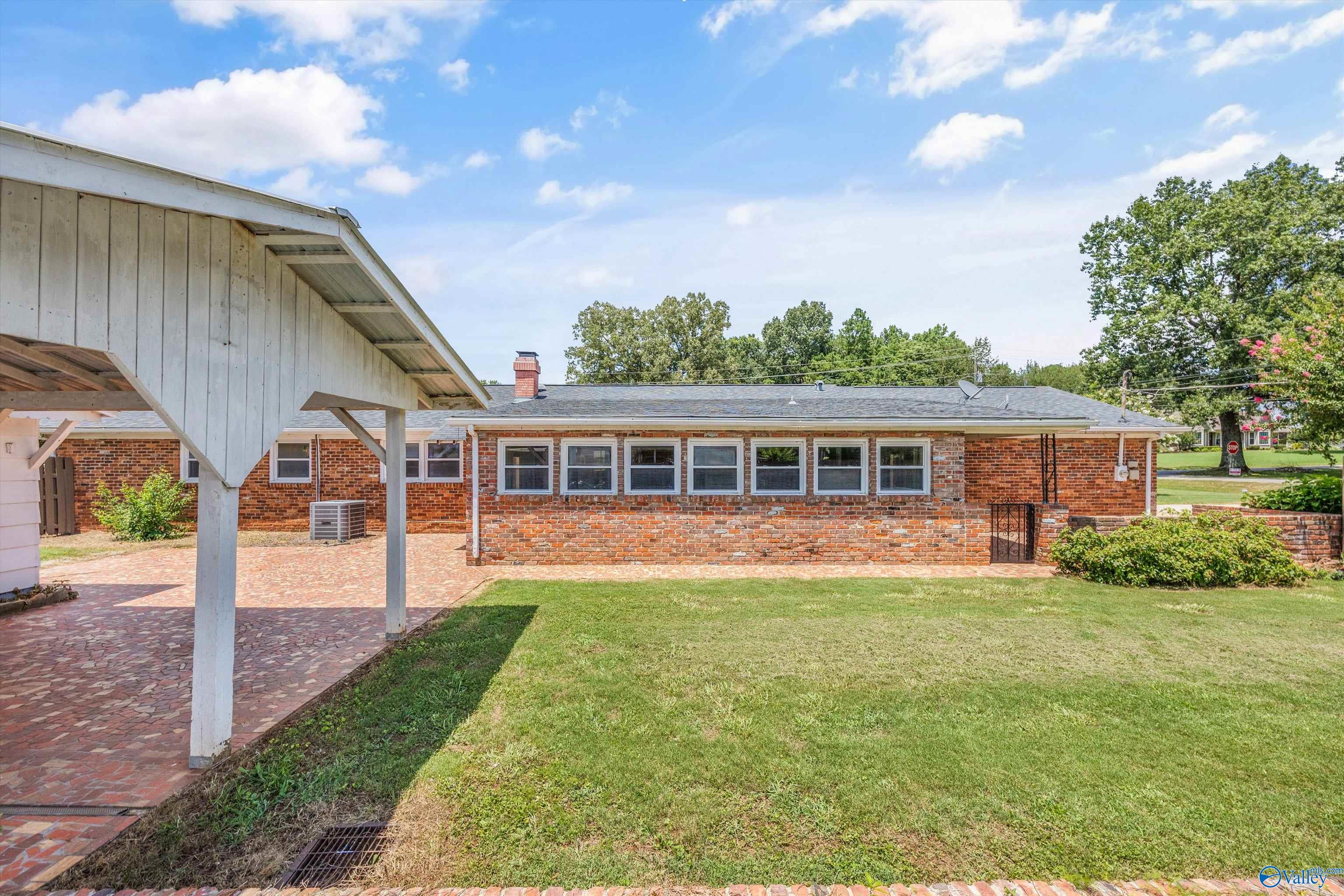 200 Colonial Drive