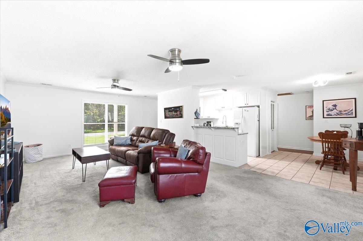 1005 Club View Drive NW