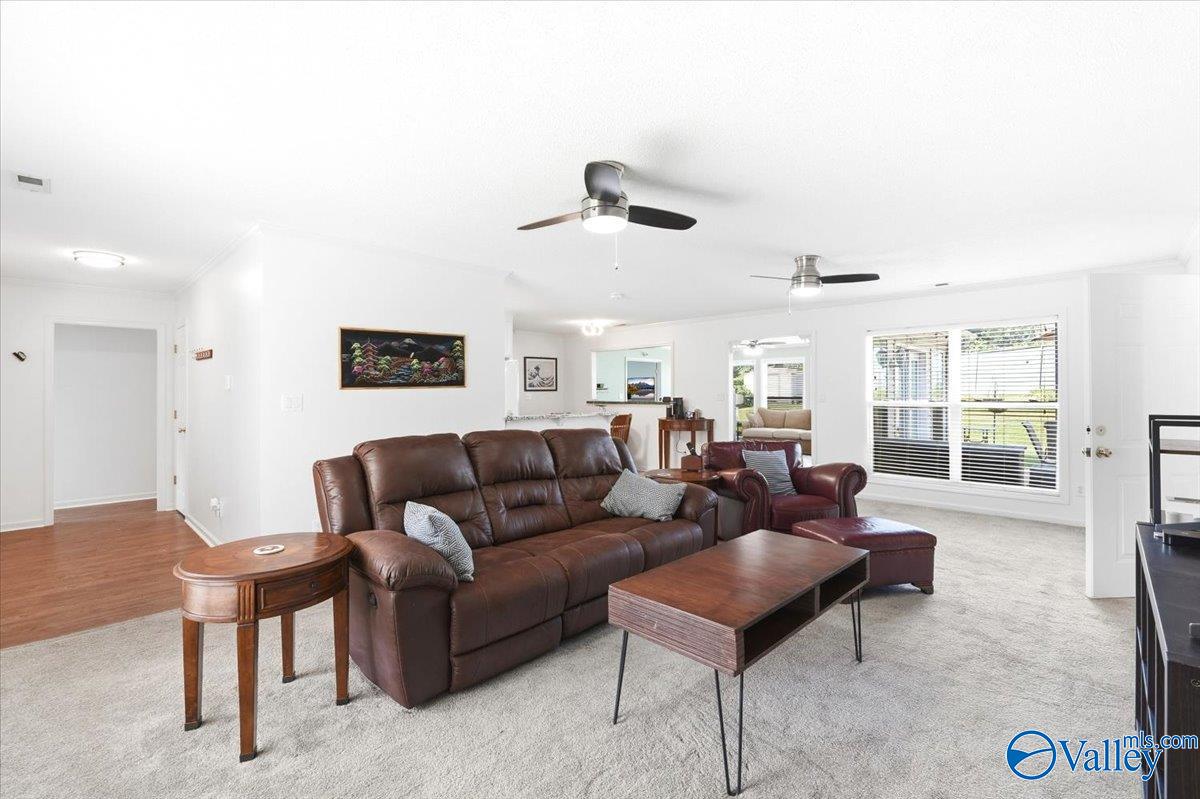 1005 Club View Drive NW