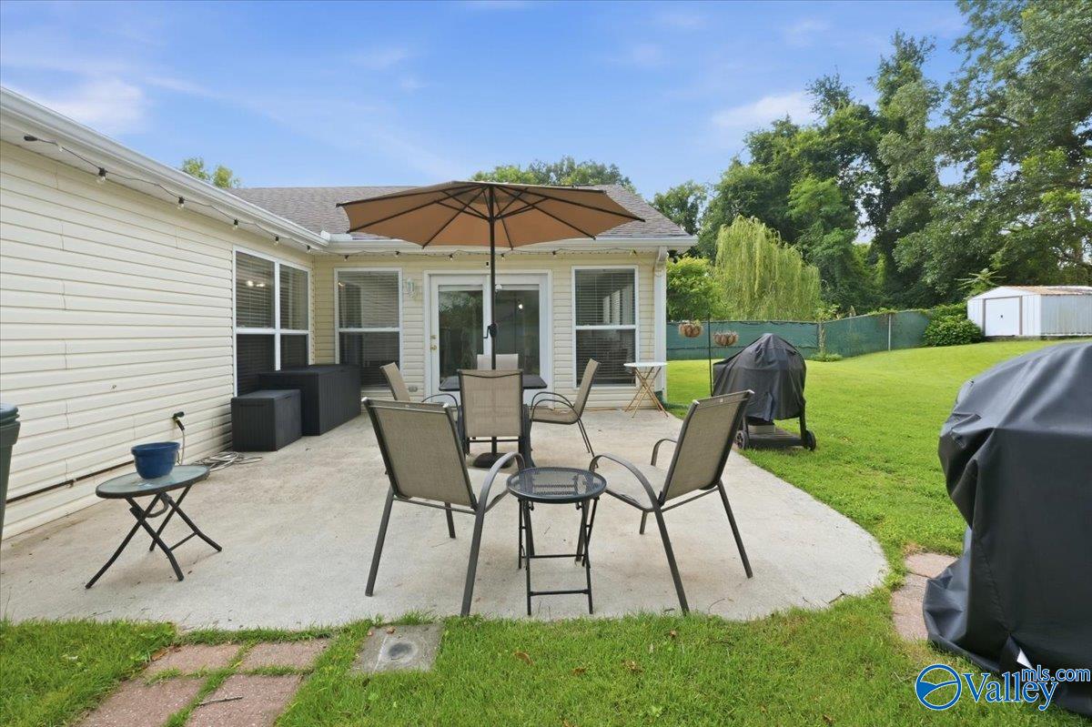 1005 Club View Drive NW