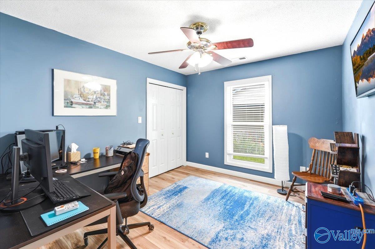 1005 Club View Drive NW
